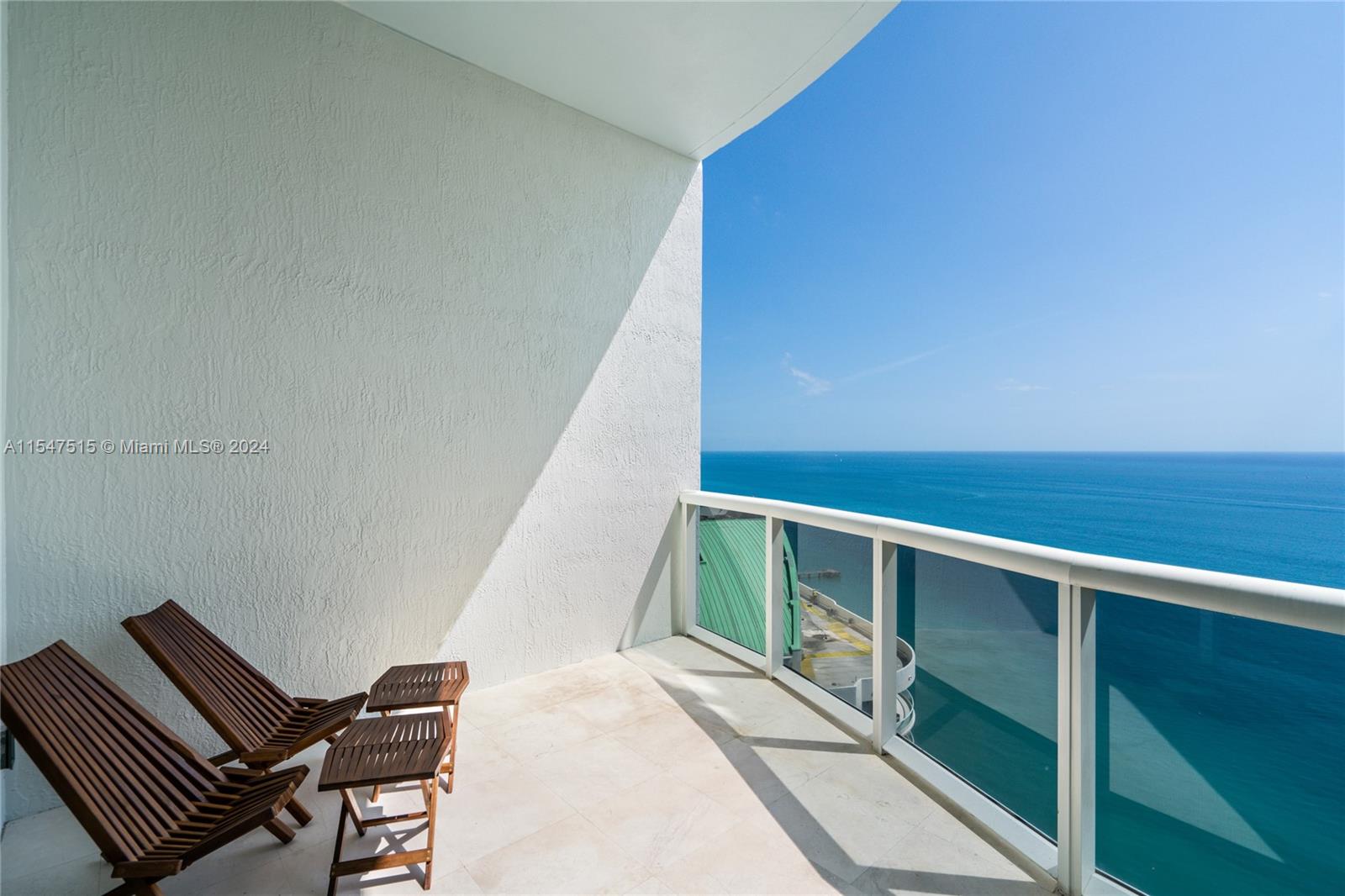16001 Collins Ave 4204, Sunny Isles Beach, Florida 33160, 3 Bedrooms Bedrooms, ,3 BathroomsBathrooms,Residentiallease,For Rent,16001 Collins Ave 4204,A11547515
