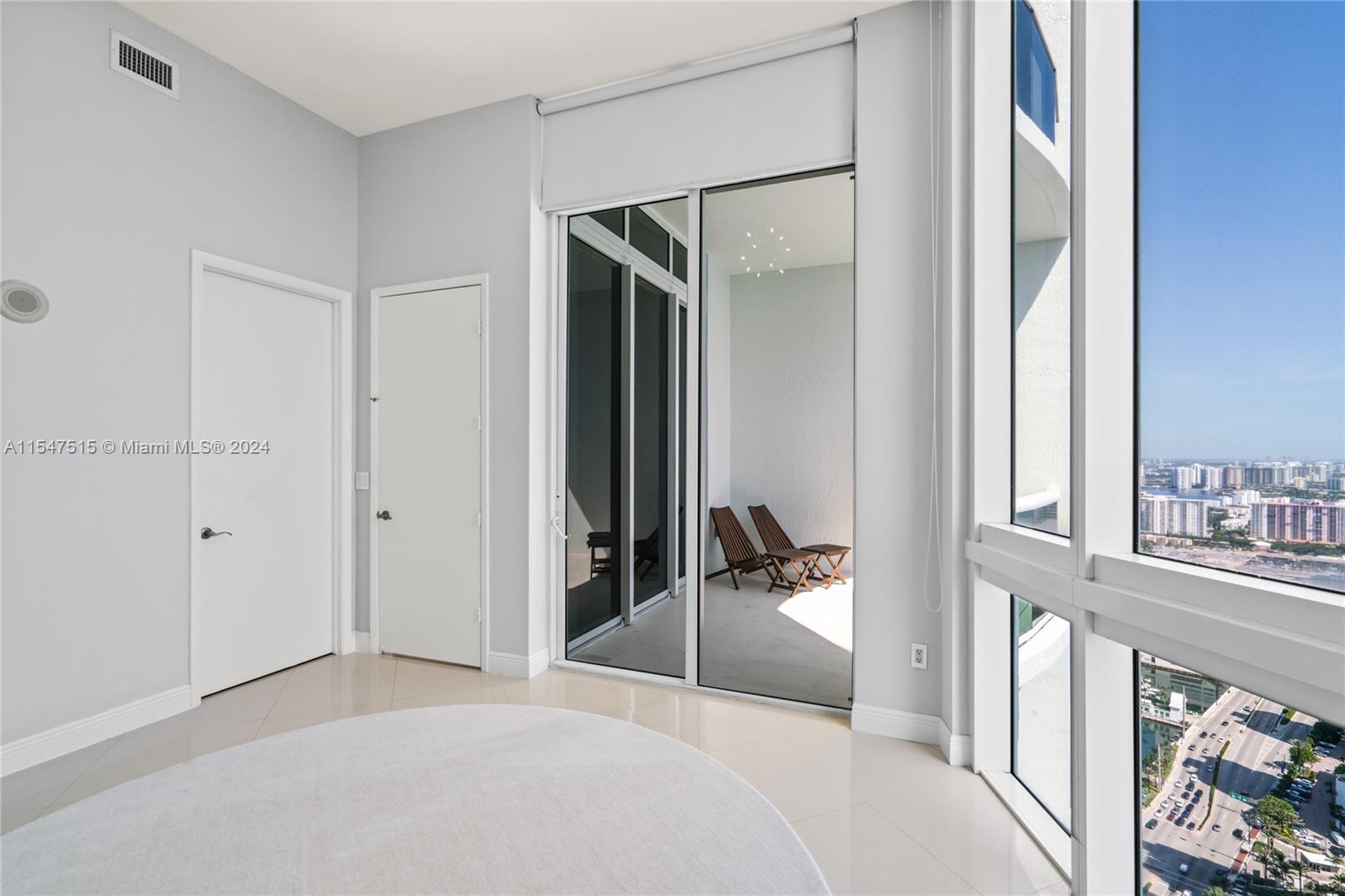 16001 Collins Ave 4204, Sunny Isles Beach, Florida 33160, 3 Bedrooms Bedrooms, ,3 BathroomsBathrooms,Residentiallease,For Rent,16001 Collins Ave 4204,A11547515