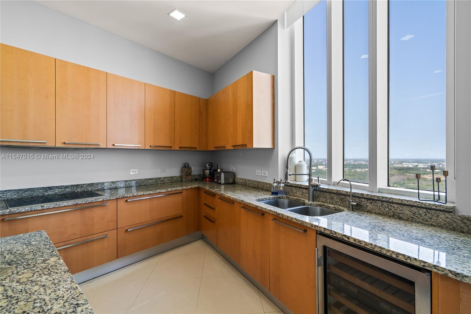 16001 Collins Ave 4204, Sunny Isles Beach, Florida 33160, 3 Bedrooms Bedrooms, ,3 BathroomsBathrooms,Residentiallease,For Rent,16001 Collins Ave 4204,A11547515