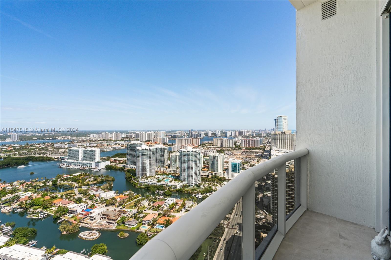 16001 Collins Ave 4204, Sunny Isles Beach, Florida 33160, 3 Bedrooms Bedrooms, ,3 BathroomsBathrooms,Residentiallease,For Rent,16001 Collins Ave 4204,A11547515