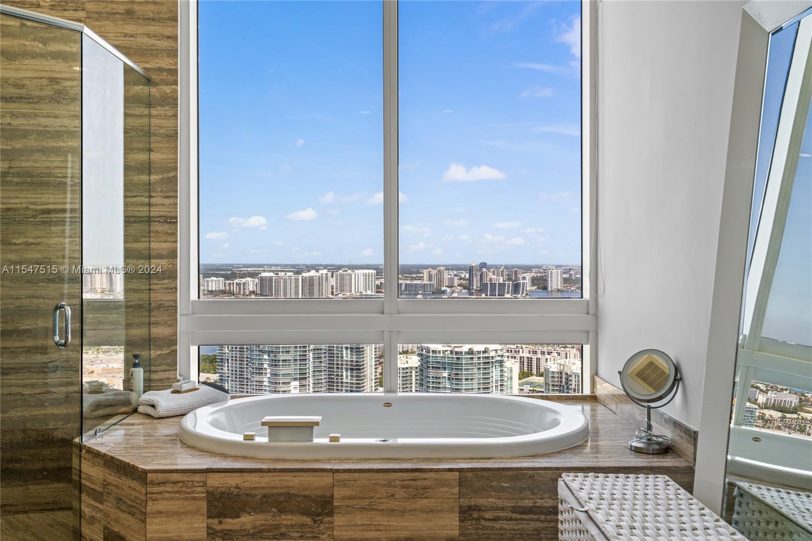 16001 Collins Ave 4204, Sunny Isles Beach, Florida 33160, 3 Bedrooms Bedrooms, ,3 BathroomsBathrooms,Residentiallease,For Rent,16001 Collins Ave 4204,A11547515