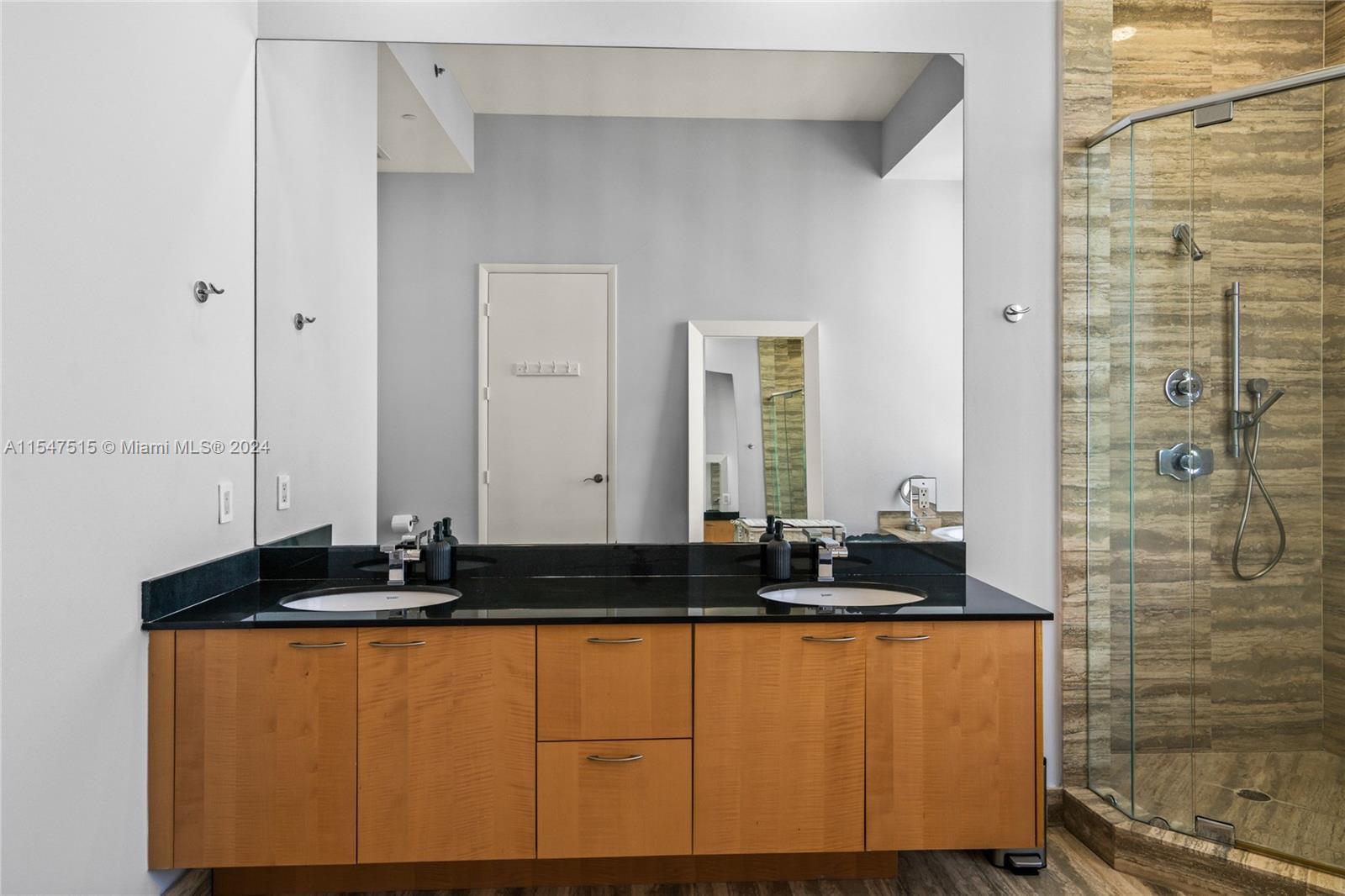 16001 Collins Ave 4204, Sunny Isles Beach, Florida 33160, 3 Bedrooms Bedrooms, ,3 BathroomsBathrooms,Residentiallease,For Rent,16001 Collins Ave 4204,A11547515