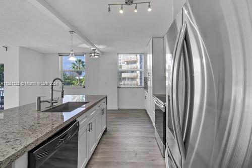 4200 Hillcrest Dr 201, Hollywood, Florida 33021, 2 Bedrooms Bedrooms, ,2 BathroomsBathrooms,Residential,For Sale,4200 Hillcrest Dr 201,A11551322