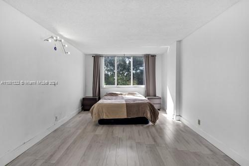 4200 Hillcrest Dr 201, Hollywood, Florida 33021, 2 Bedrooms Bedrooms, ,2 BathroomsBathrooms,Residential,For Sale,4200 Hillcrest Dr 201,A11551322