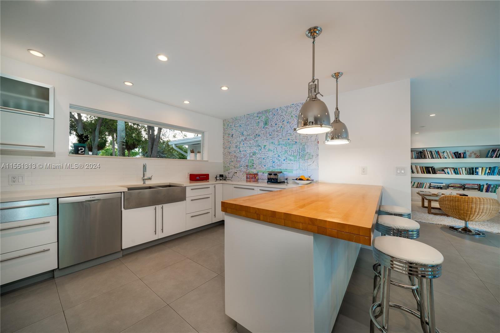 861 Harbor Dr, Key Biscayne, FL, 33149 United States, 5 Bedrooms Bedrooms, ,4 BathroomsBathrooms,Residential,For Sale,Harbor Dr,A11551313