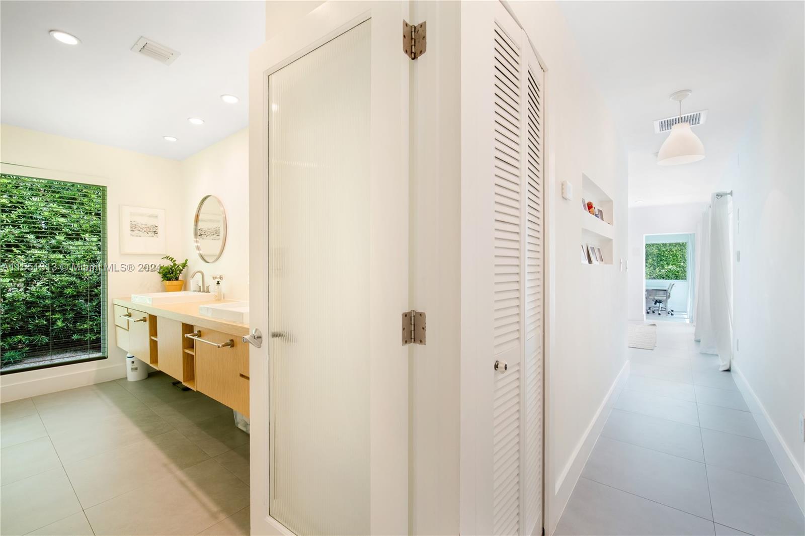 861 Harbor Dr, Key Biscayne, FL, 33149 United States, 5 Bedrooms Bedrooms, ,4 BathroomsBathrooms,Residential,For Sale,Harbor Dr,A11551313