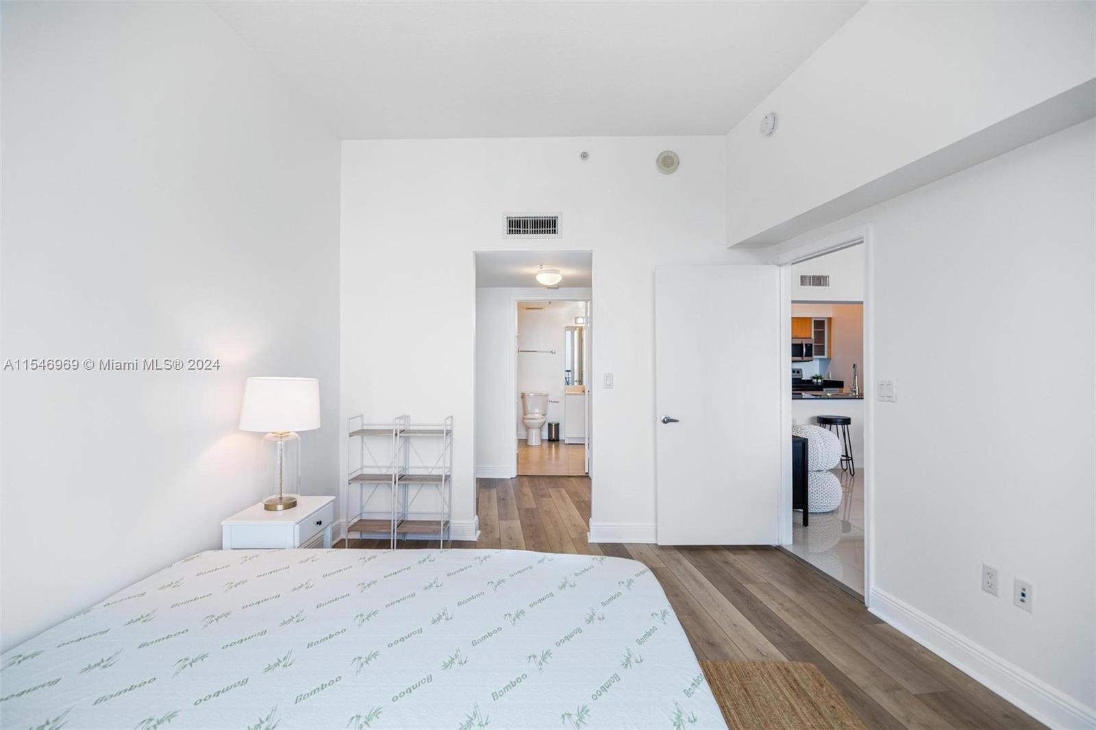 1750 N Bayshore Dr 5611, Miami, Florida 33132, 1 Bedroom Bedrooms, ,1 BathroomBathrooms,Residential,For Sale,1750 N Bayshore Dr 5611,A11546969