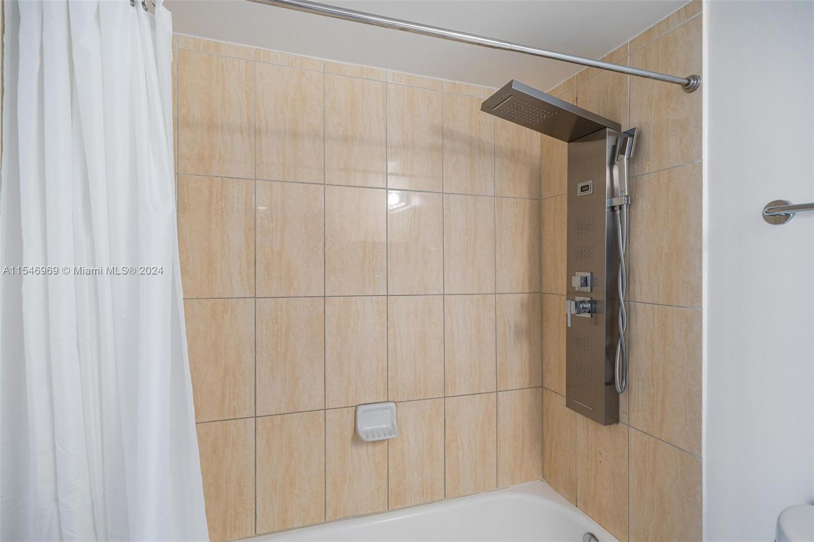 1750 Bayshore Dr, Miami, FL, 33132 United States, 1 Bedroom Bedrooms, ,1 BathroomBathrooms,Residential,For Sale,Bayshore Dr,A11546969