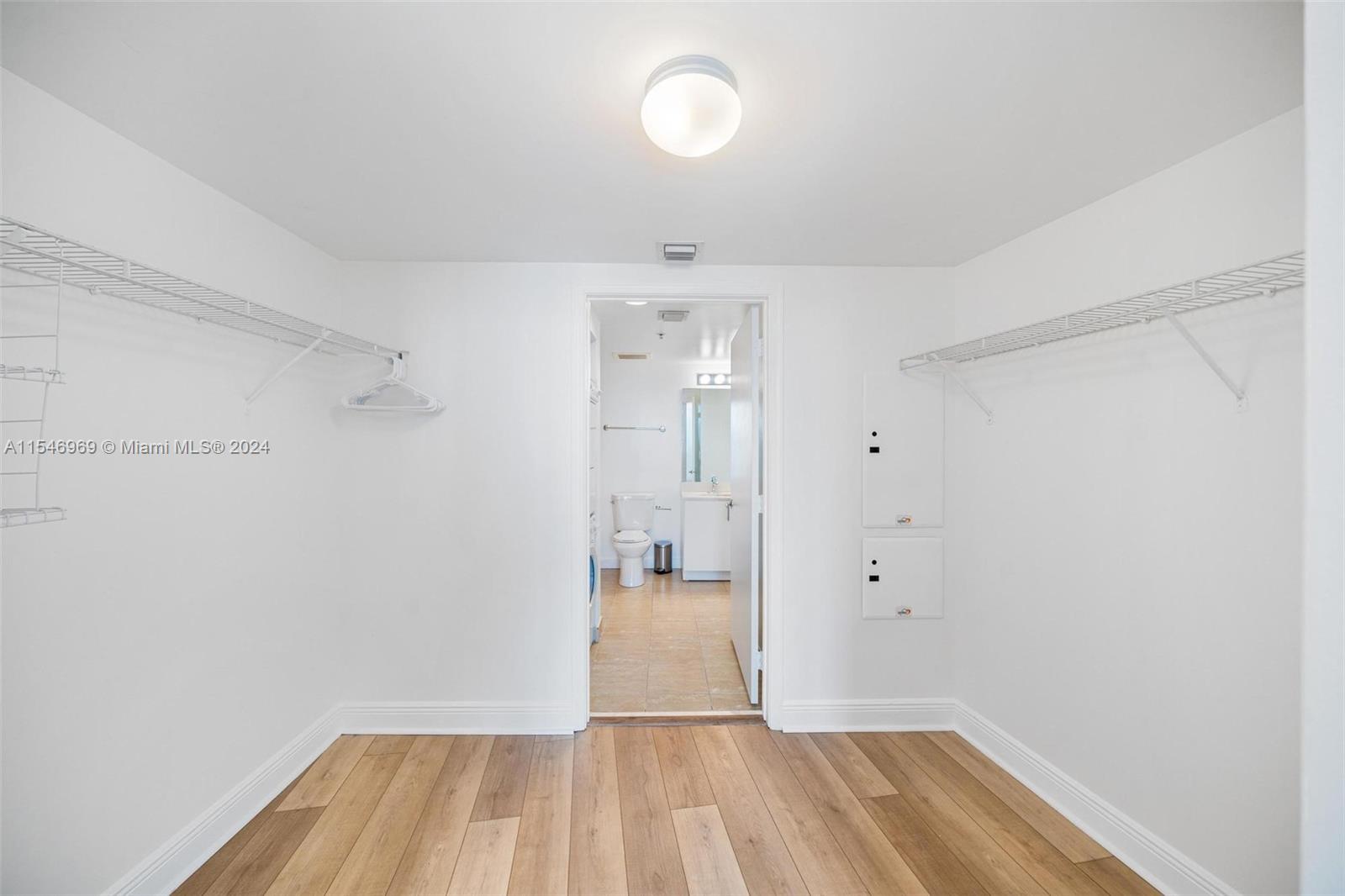 1750 Bayshore Dr, Miami, FL, 33132 United States, 1 Bedroom Bedrooms, ,1 BathroomBathrooms,Residential,For Sale,Bayshore Dr,A11546969