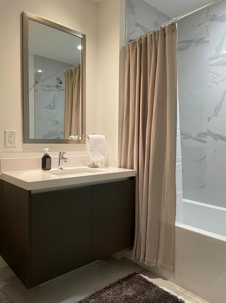 851 NE 1st Ave 1404, Miami, Florida 33132, 2 Bedrooms Bedrooms, ,2 BathroomsBathrooms,Residentiallease,For Rent,851 NE 1st Ave 1404,A11550753