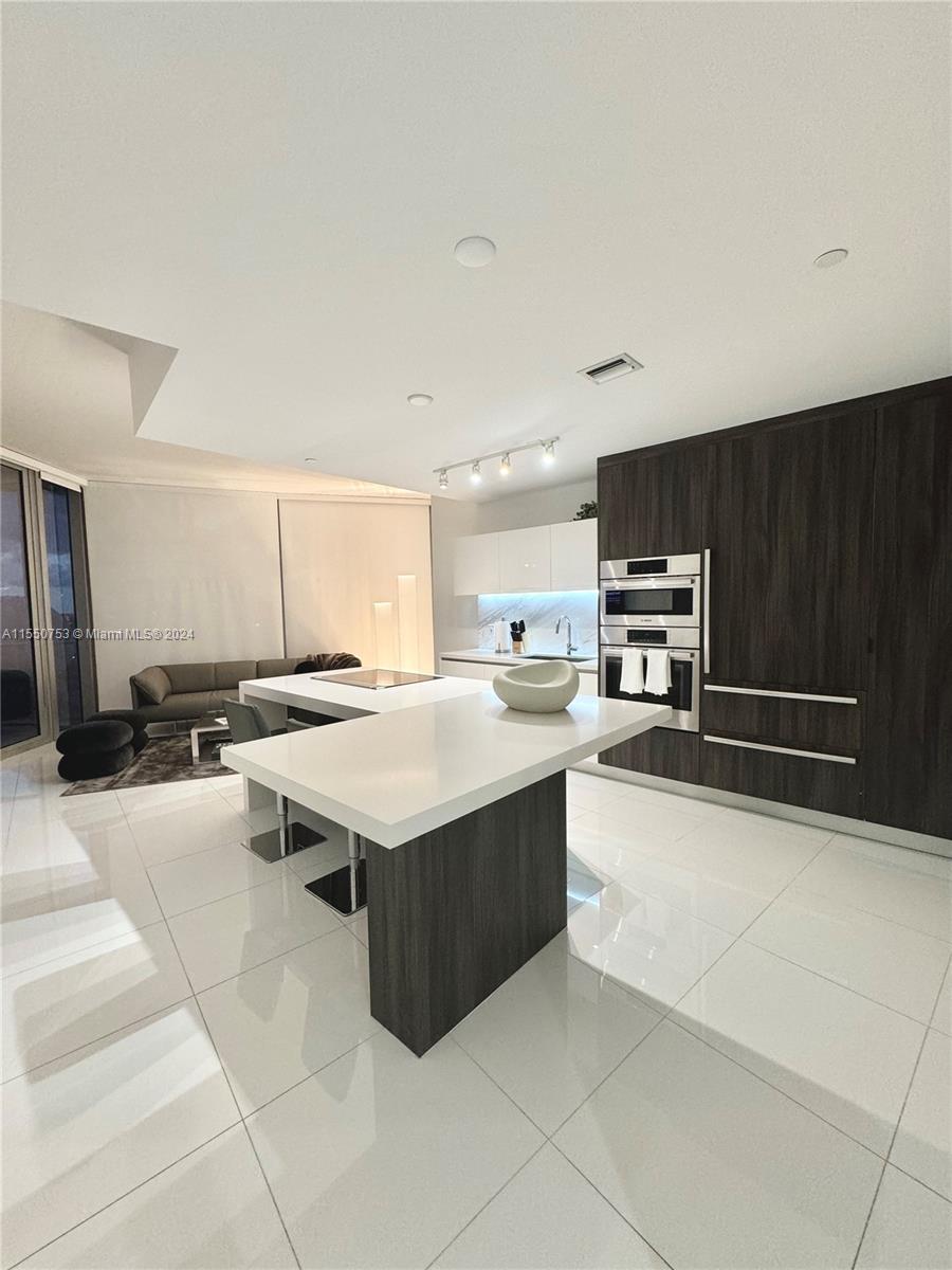 851 NE 1st Ave 1404, Miami, Florida 33132, 2 Bedrooms Bedrooms, ,2 BathroomsBathrooms,Residentiallease,For Rent,851 NE 1st Ave 1404,A11550753