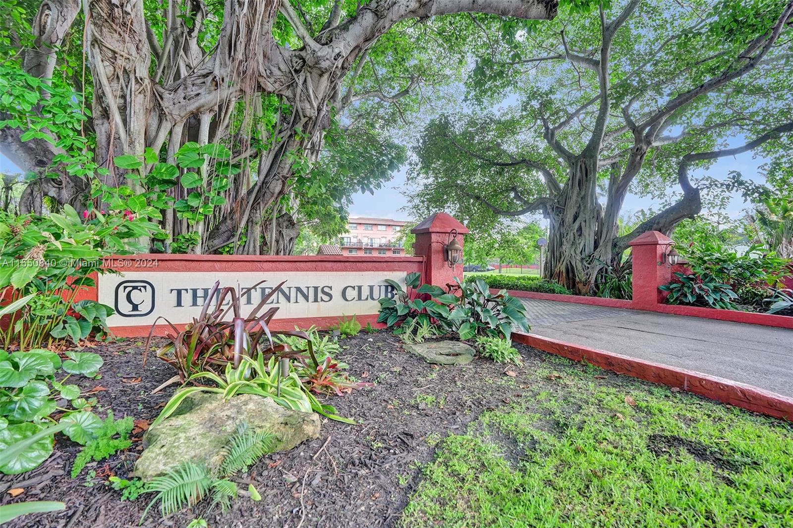 620 Tennis Club Dr 107, Fort Lauderdale, Florida 33311, 2 Bedrooms Bedrooms, ,1 BathroomBathrooms,Residential,For Sale,620 Tennis Club Dr 107,A11550840