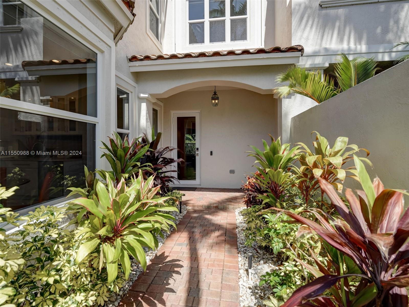 963 Harbor Vw S 963, Hollywood, Florida 33019, 3 Bedrooms Bedrooms, ,3 BathroomsBathrooms,Residential,For Sale,963 Harbor Vw S 963,A11550988