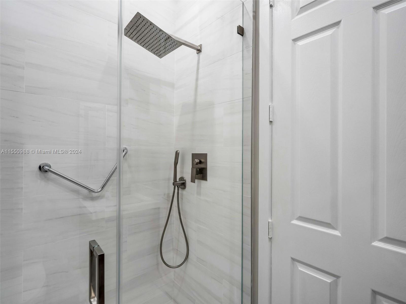 963 Harbor Vw S 963, Hollywood, Florida 33019, 3 Bedrooms Bedrooms, ,3 BathroomsBathrooms,Residential,For Sale,963 Harbor Vw S 963,A11550988