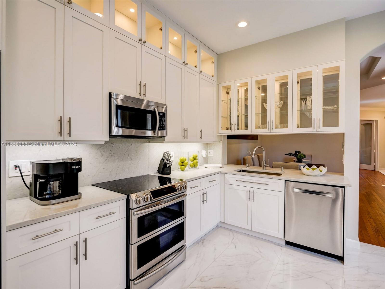 963 Harbor Vw S 963, Hollywood, Florida 33019, 3 Bedrooms Bedrooms, ,3 BathroomsBathrooms,Residential,For Sale,963 Harbor Vw S 963,A11550988