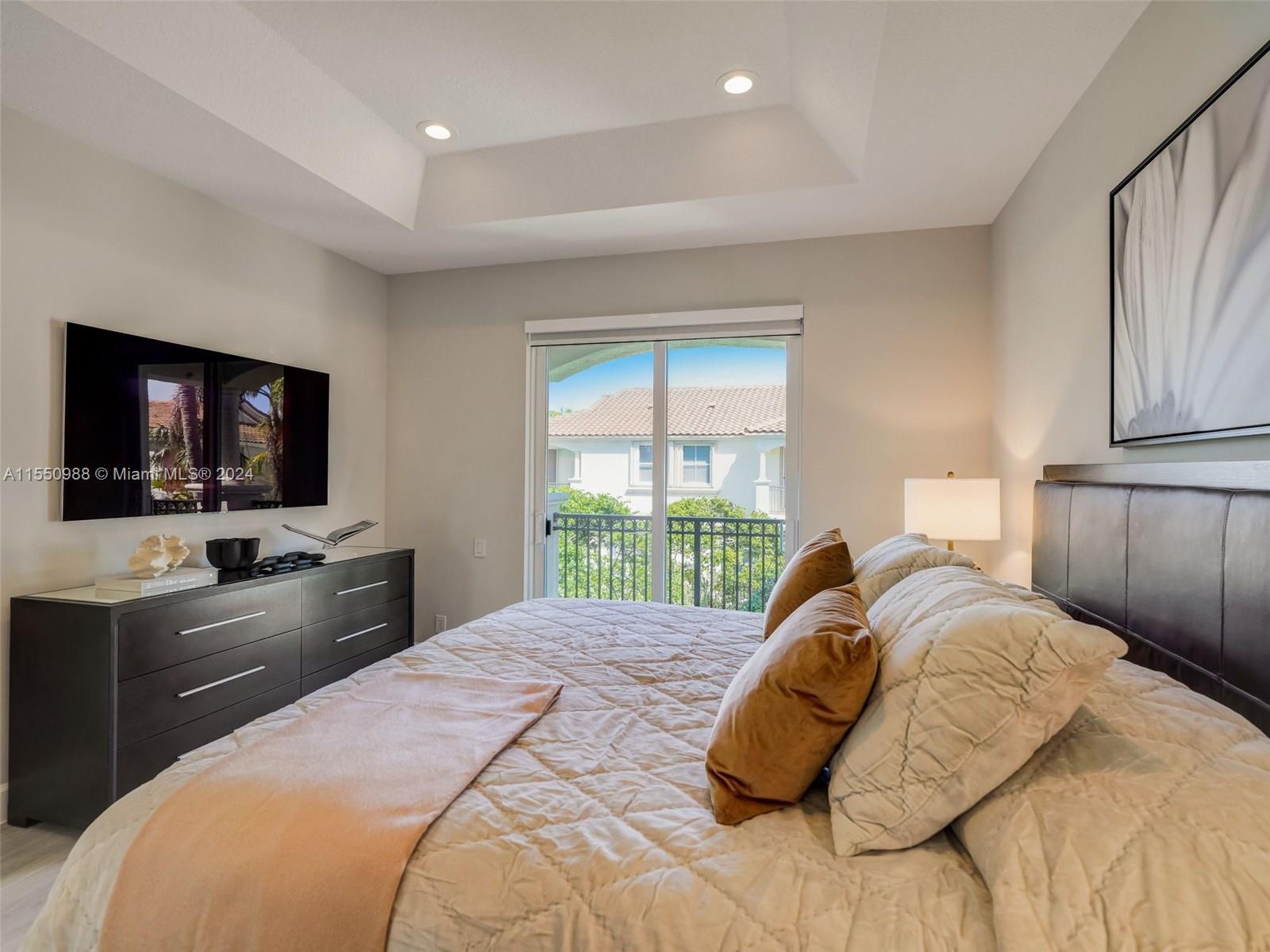 963 Harbor Vw S 963, Hollywood, Florida 33019, 3 Bedrooms Bedrooms, ,3 BathroomsBathrooms,Residential,For Sale,963 Harbor Vw S 963,A11550988