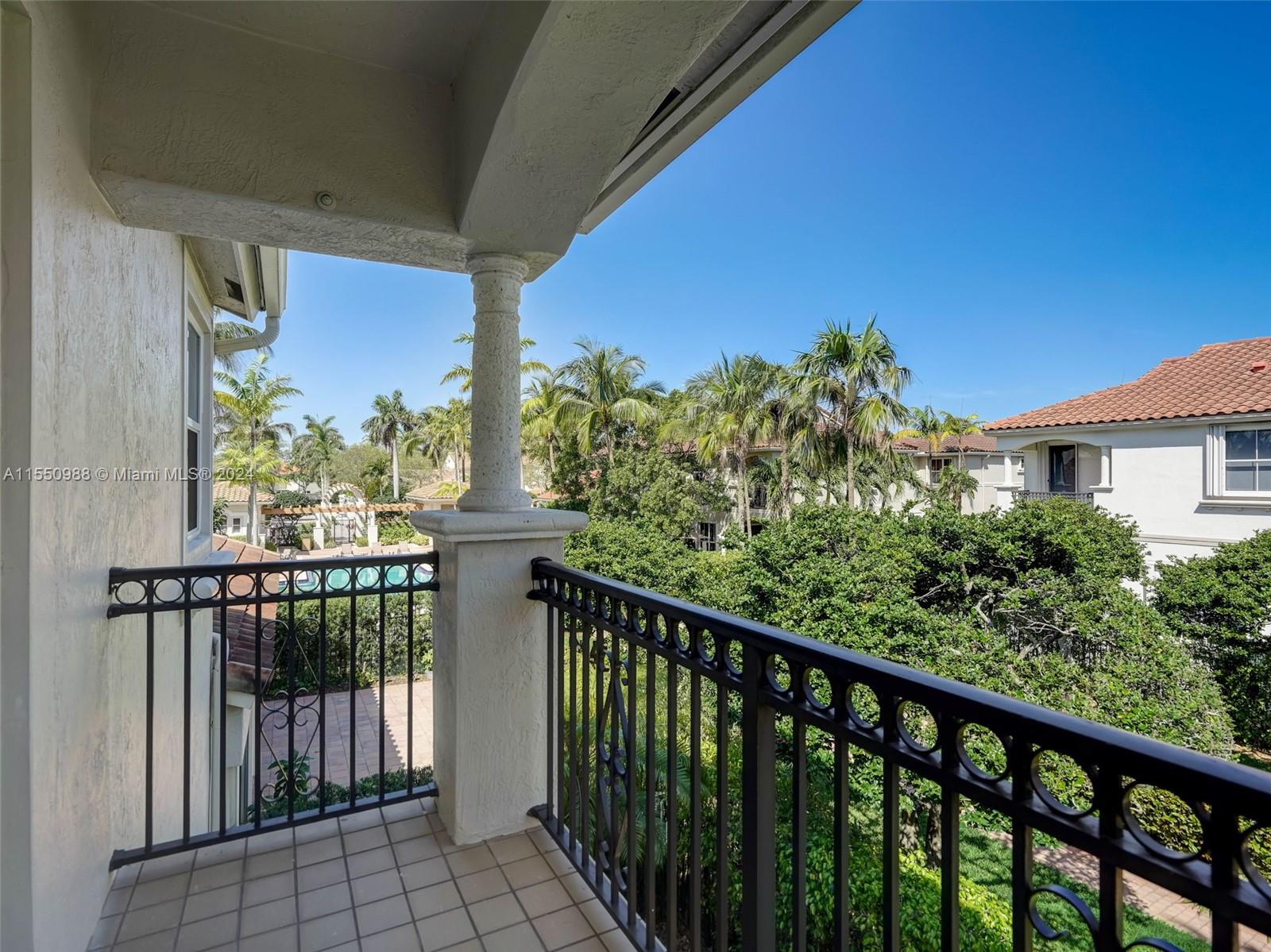 963 Harbor Vw S 963, Hollywood, Florida 33019, 3 Bedrooms Bedrooms, ,3 BathroomsBathrooms,Residential,For Sale,963 Harbor Vw S 963,A11550988