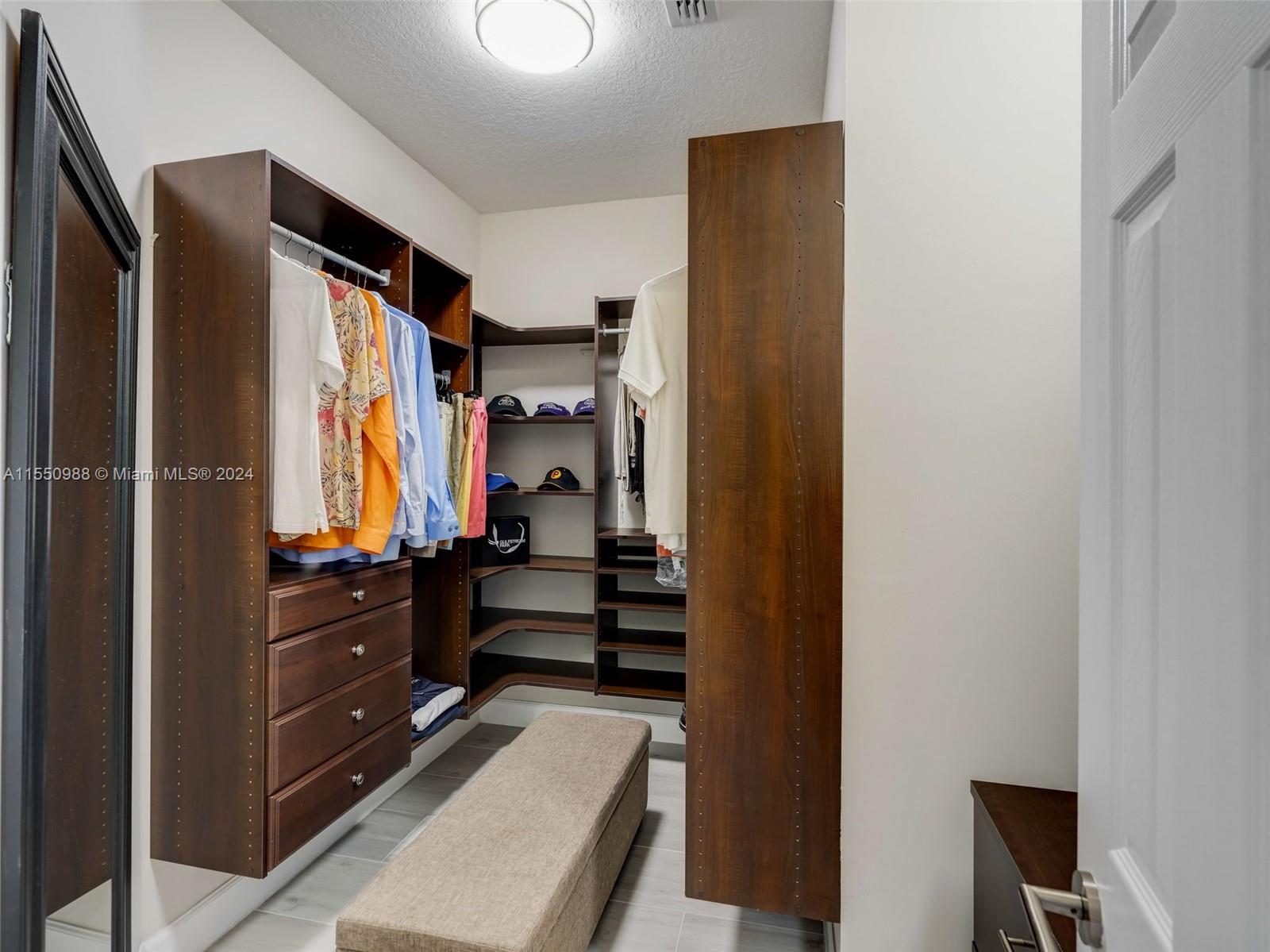 963 Harbor Vw S 963, Hollywood, Florida 33019, 3 Bedrooms Bedrooms, ,3 BathroomsBathrooms,Residential,For Sale,963 Harbor Vw S 963,A11550988