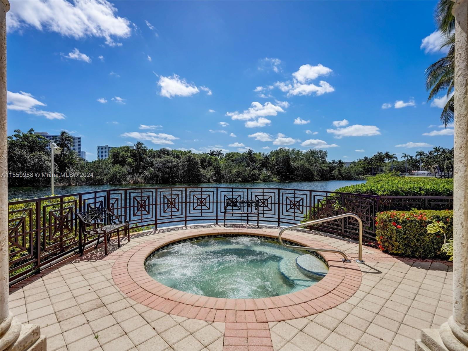 963 Harbor Vw S 963, Hollywood, Florida 33019, 3 Bedrooms Bedrooms, ,3 BathroomsBathrooms,Residential,For Sale,963 Harbor Vw S 963,A11550988