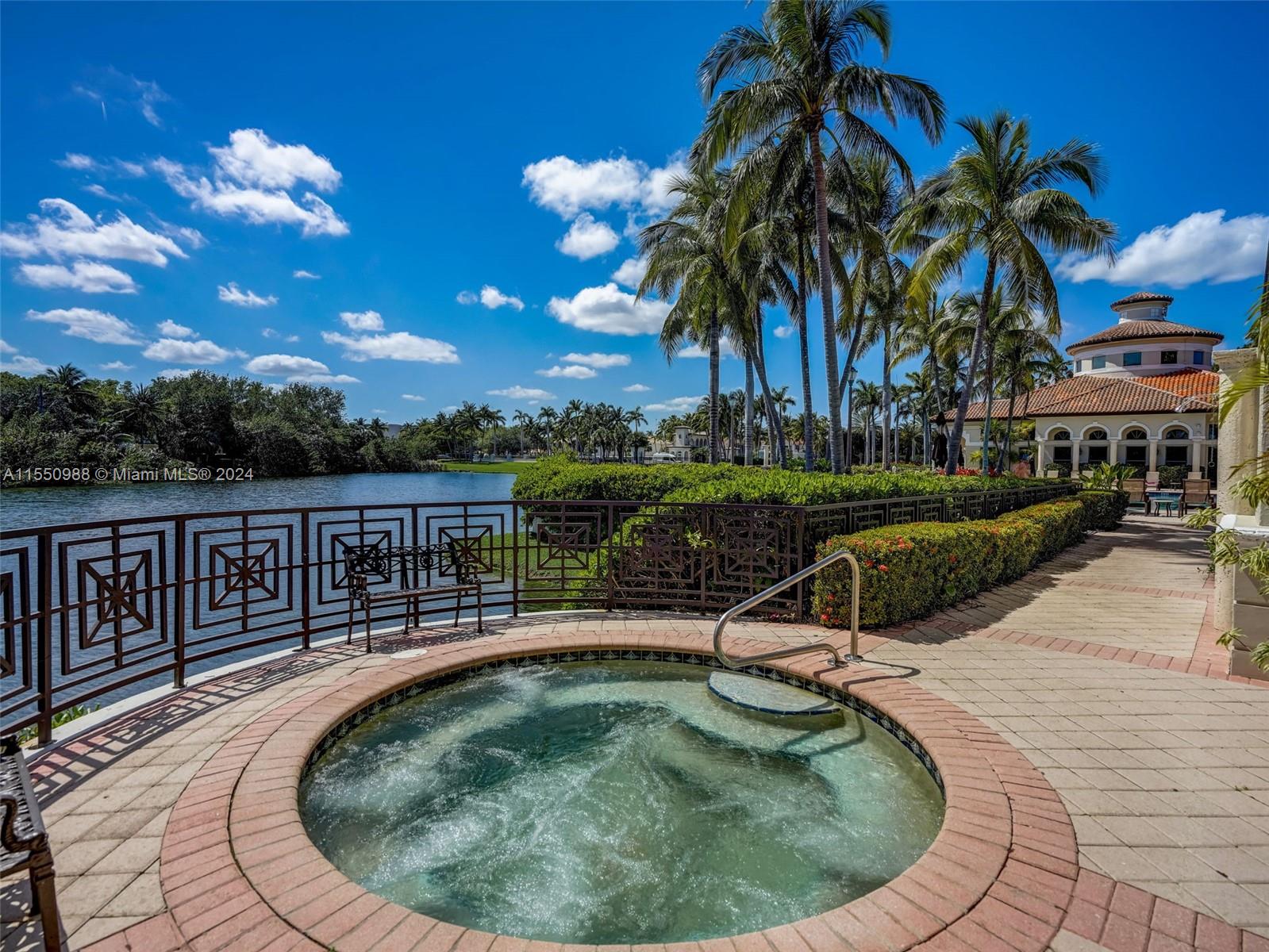 963 Harbor Vw S 963, Hollywood, Florida 33019, 3 Bedrooms Bedrooms, ,3 BathroomsBathrooms,Residential,For Sale,963 Harbor Vw S 963,A11550988