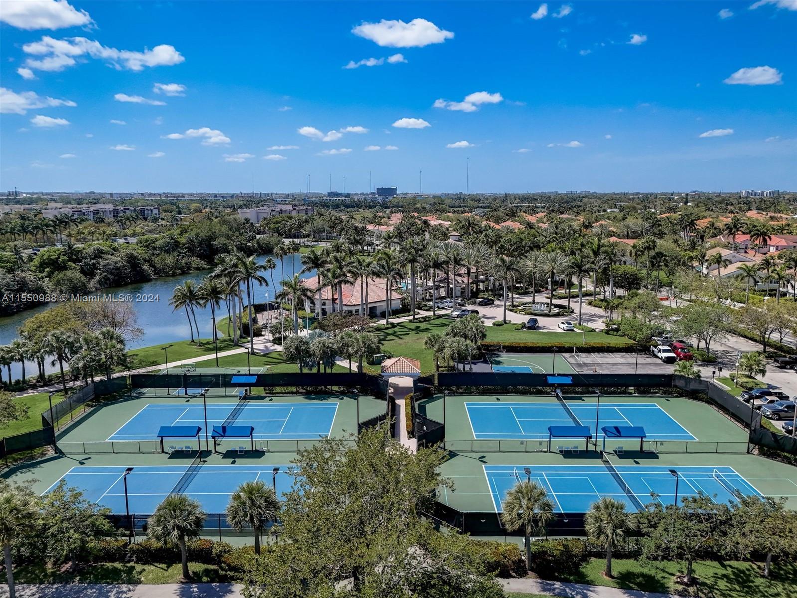 963 Harbor Vw S 963, Hollywood, Florida 33019, 3 Bedrooms Bedrooms, ,3 BathroomsBathrooms,Residential,For Sale,963 Harbor Vw S 963,A11550988