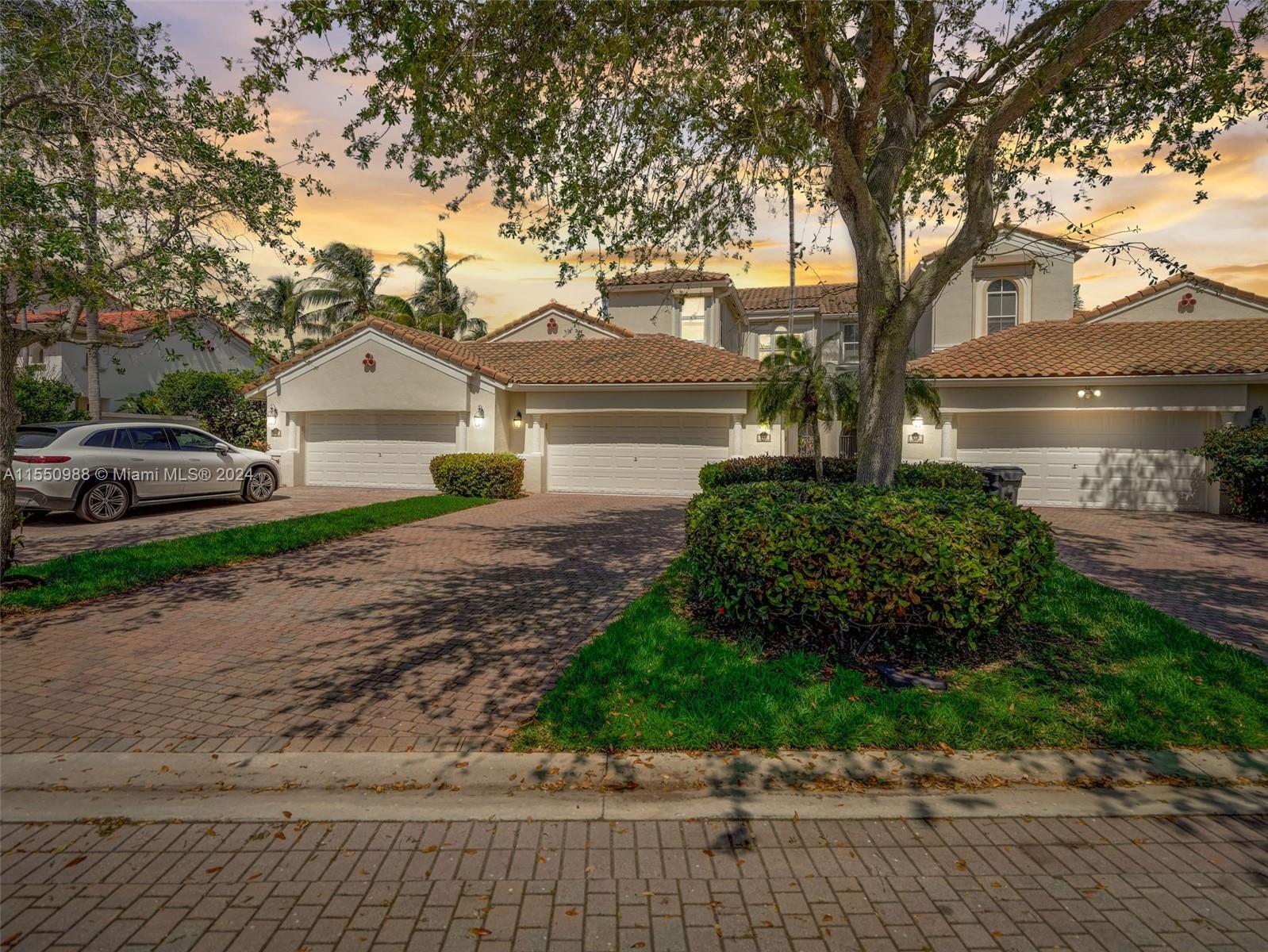 963 Harbor Vw S 963, Hollywood, Florida 33019, 3 Bedrooms Bedrooms, ,3 BathroomsBathrooms,Residential,For Sale,963 Harbor Vw S 963,A11550988