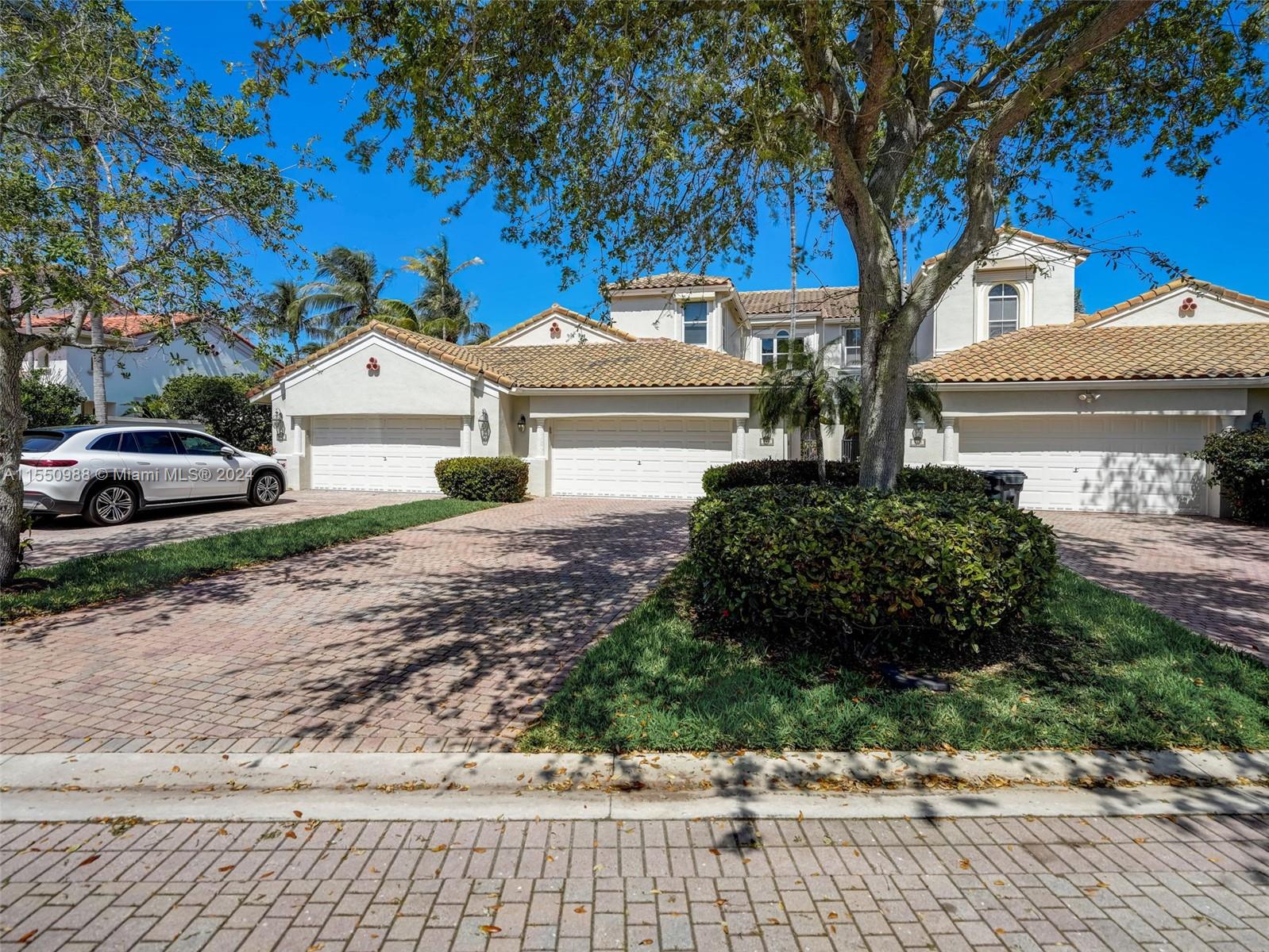 963 Harbor Vw S 963, Hollywood, Florida 33019, 3 Bedrooms Bedrooms, ,3 BathroomsBathrooms,Residential,For Sale,963 Harbor Vw S 963,A11550988