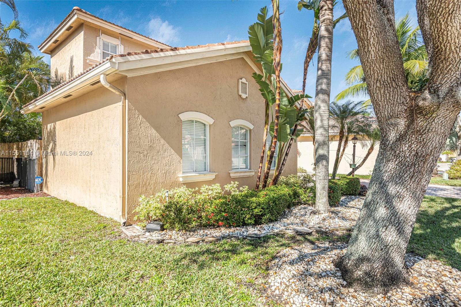5862 120th Ter, Coral Springs, FL, 33076 United States, 3 Bedrooms Bedrooms, ,3 BathroomsBathrooms,Residential,For Sale,120th Ter,A11551104