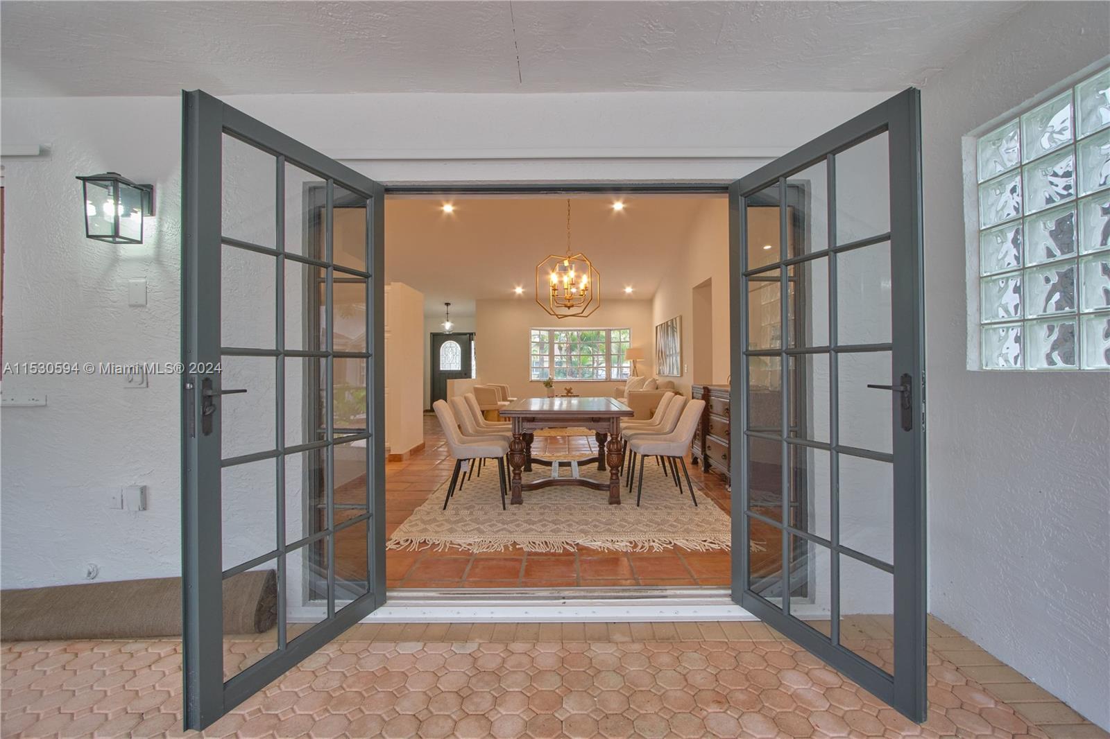 5131 201st Ter, Southwest Ranches, FL, 33332 United States, 6 Bedrooms Bedrooms, ,3 BathroomsBathrooms,Residential,For Sale,201st Ter,A11530594