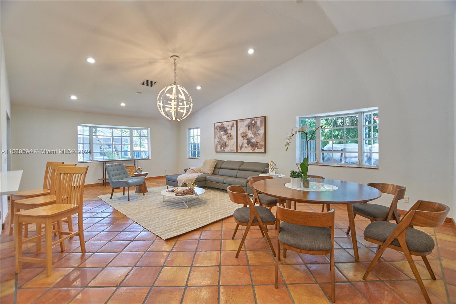 5131 201st Ter, Southwest Ranches, FL, 33332 United States, 6 Bedrooms Bedrooms, ,3 BathroomsBathrooms,Residential,For Sale,201st Ter,A11530594