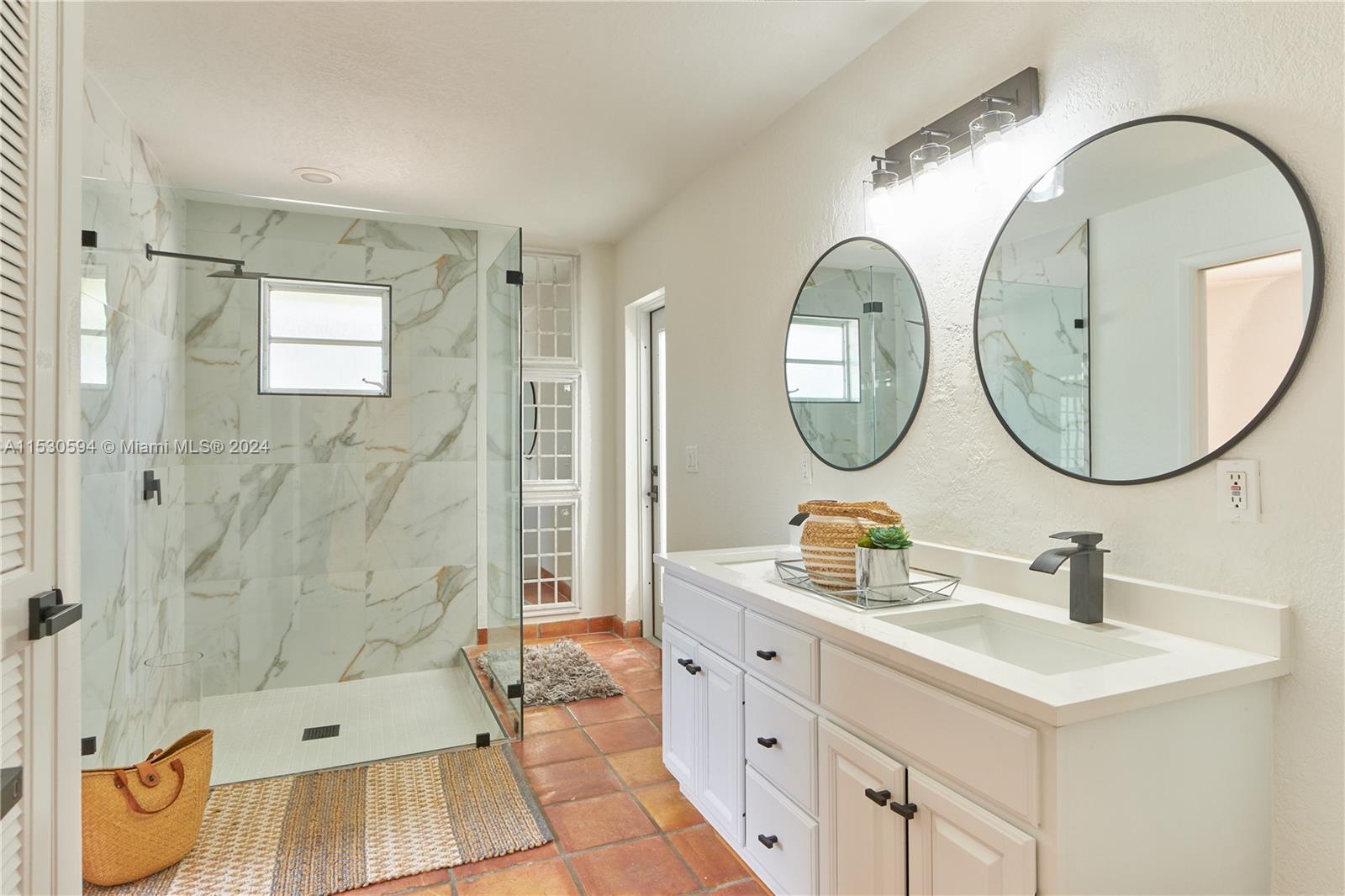 5131 201st Ter, Southwest Ranches, FL, 33332 United States, 6 Bedrooms Bedrooms, ,3 BathroomsBathrooms,Residential,For Sale,201st Ter,A11530594