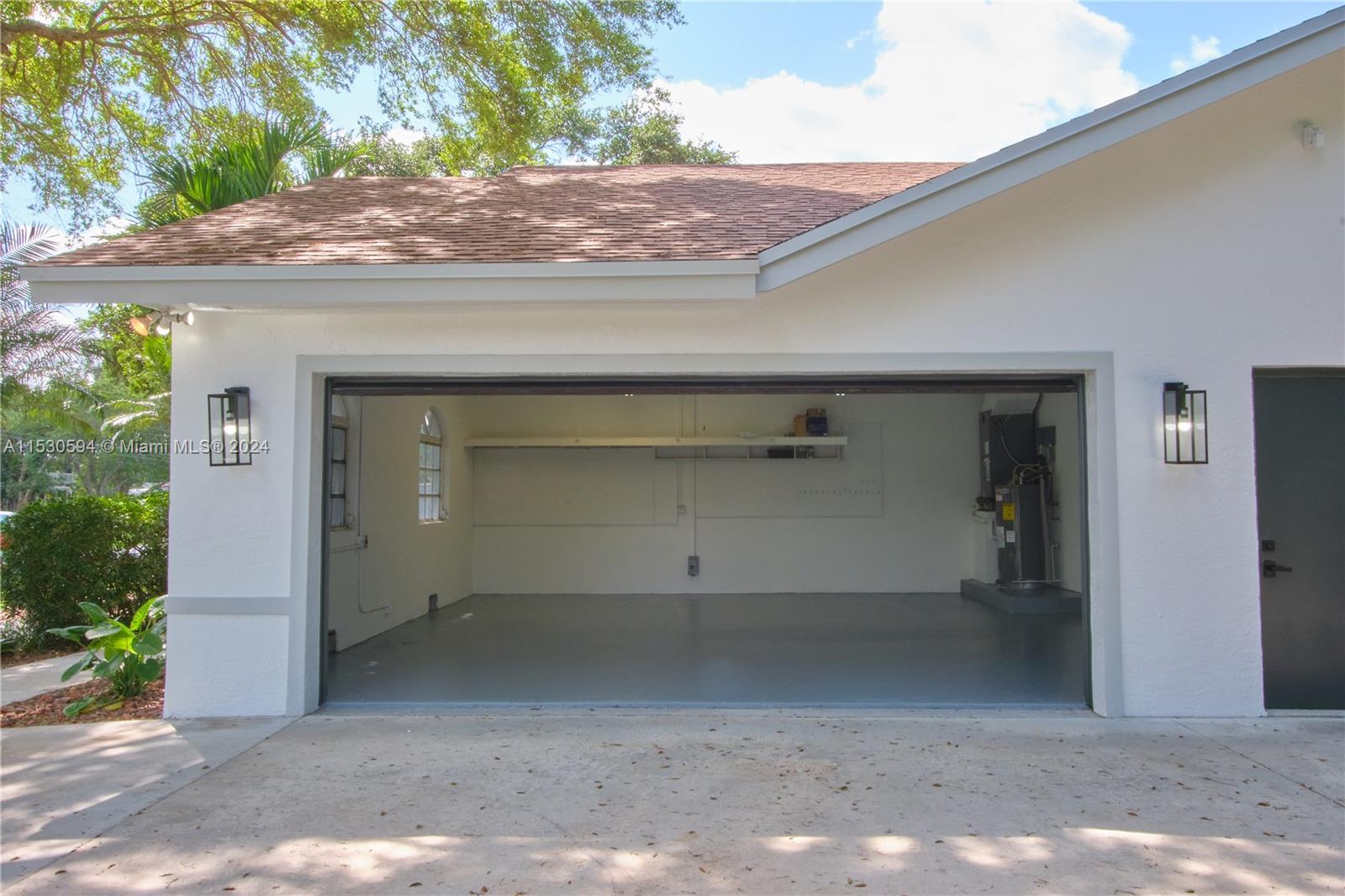 5131 201st Ter, Southwest Ranches, FL, 33332 United States, 6 Bedrooms Bedrooms, ,3 BathroomsBathrooms,Residential,For Sale,201st Ter,A11530594