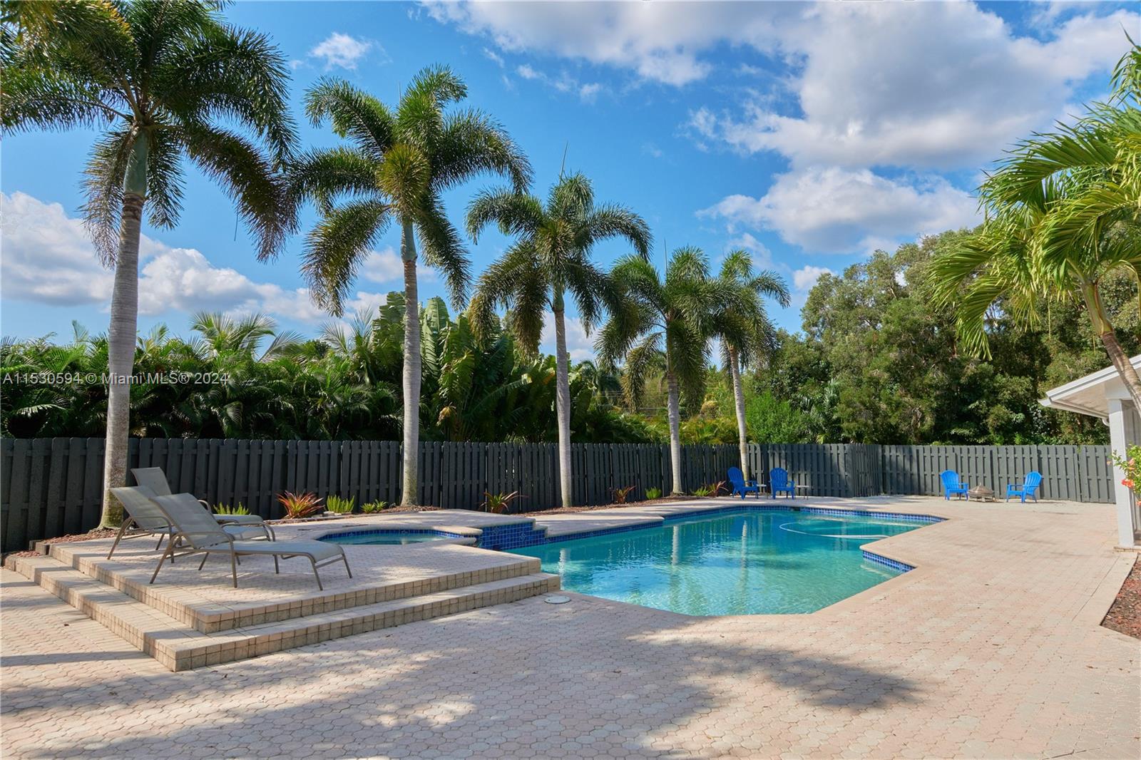 5131 201st Ter, Southwest Ranches, FL, 33332 United States, 6 Bedrooms Bedrooms, ,3 BathroomsBathrooms,Residential,For Sale,201st Ter,A11530594