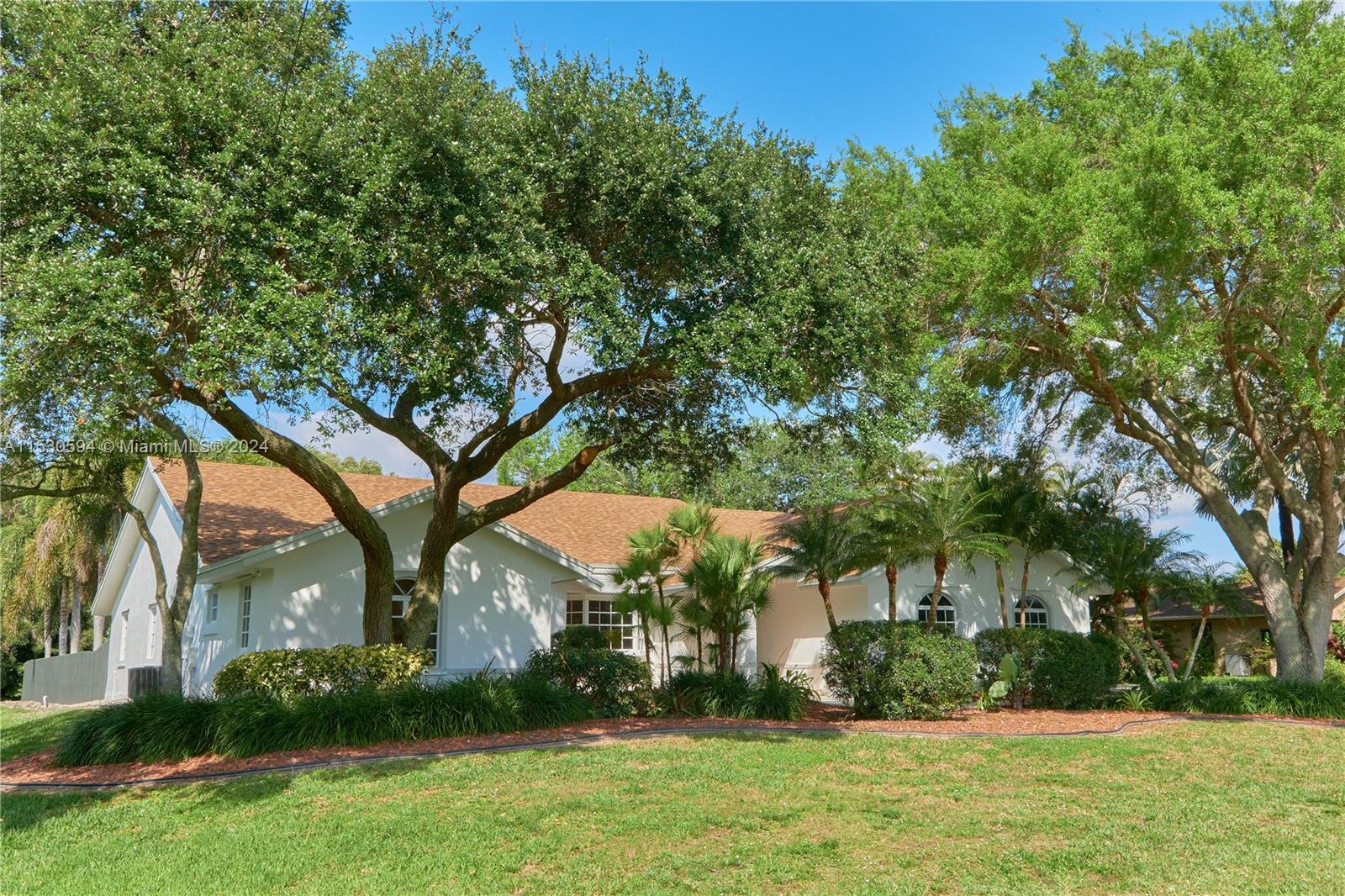 5131 201st Ter, Southwest Ranches, FL, 33332 United States, 6 Bedrooms Bedrooms, ,3 BathroomsBathrooms,Residential,For Sale,201st Ter,A11530594
