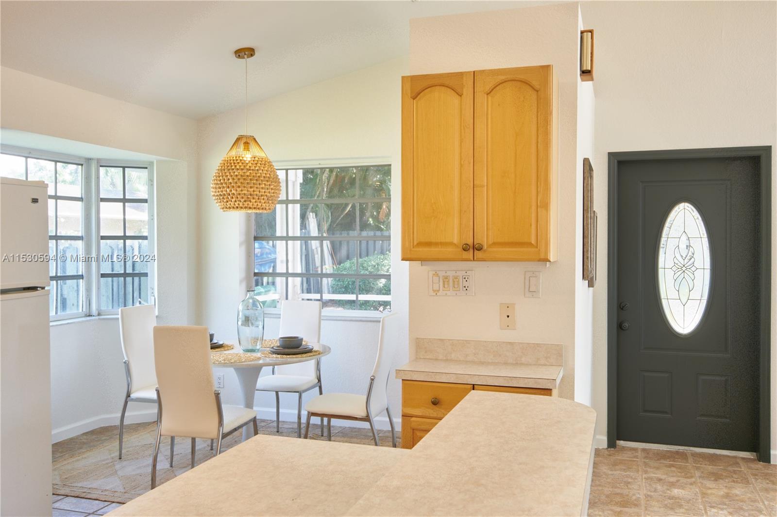 5131 201st Ter, Southwest Ranches, FL, 33332 United States, 6 Bedrooms Bedrooms, ,3 BathroomsBathrooms,Residential,For Sale,201st Ter,A11530594