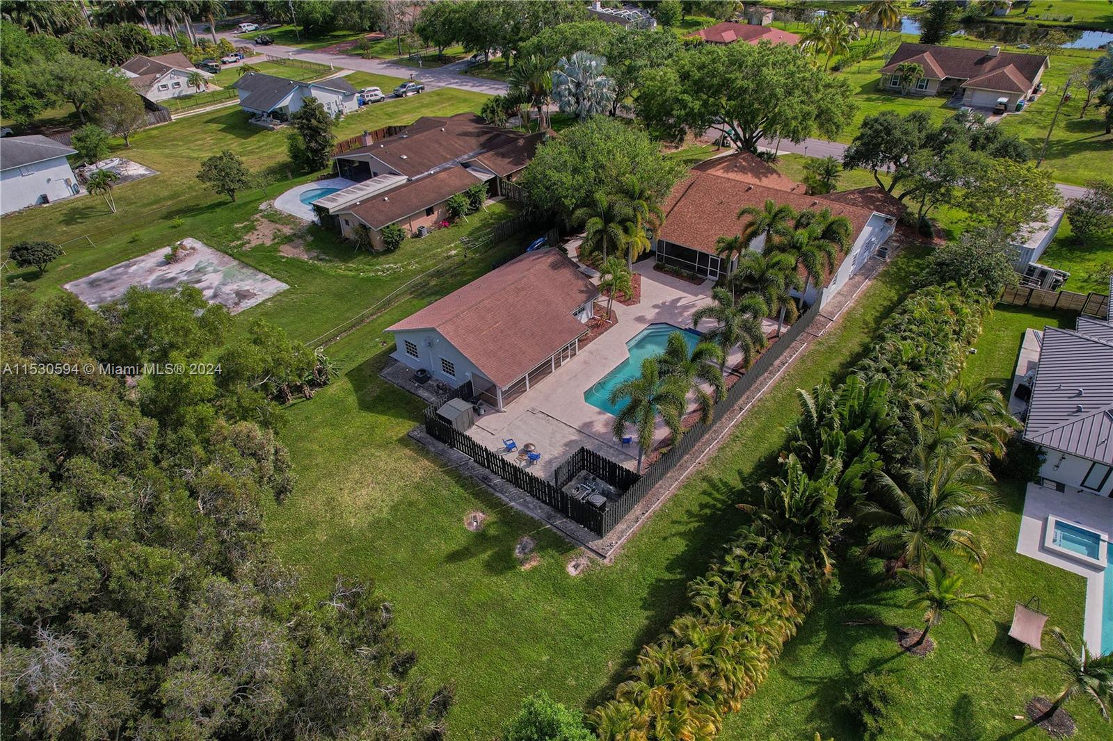5131 201st Ter, Southwest Ranches, FL, 33332 United States, 6 Bedrooms Bedrooms, ,3 BathroomsBathrooms,Residential,For Sale,201st Ter,A11530594