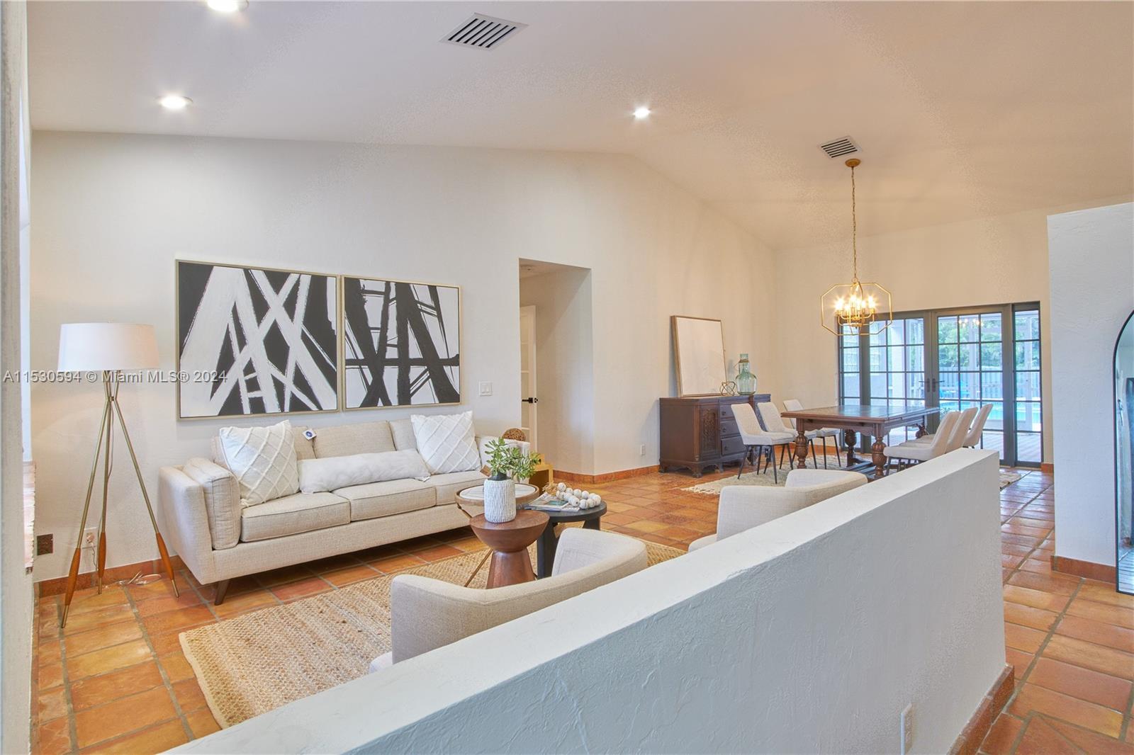 5131 201st Ter, Southwest Ranches, FL, 33332 United States, 6 Bedrooms Bedrooms, ,3 BathroomsBathrooms,Residential,For Sale,201st Ter,A11530594