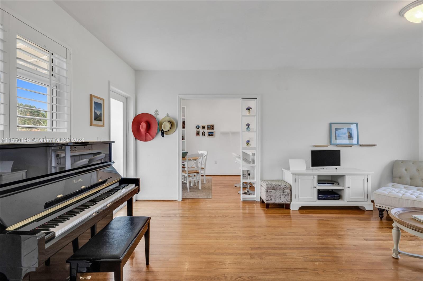 10801 9 Ave, Biscayne Park, FL, 33161 United States, 3 Bedrooms Bedrooms, ,2 BathroomsBathrooms,Residential,For Sale,9 Ave,A11550146
