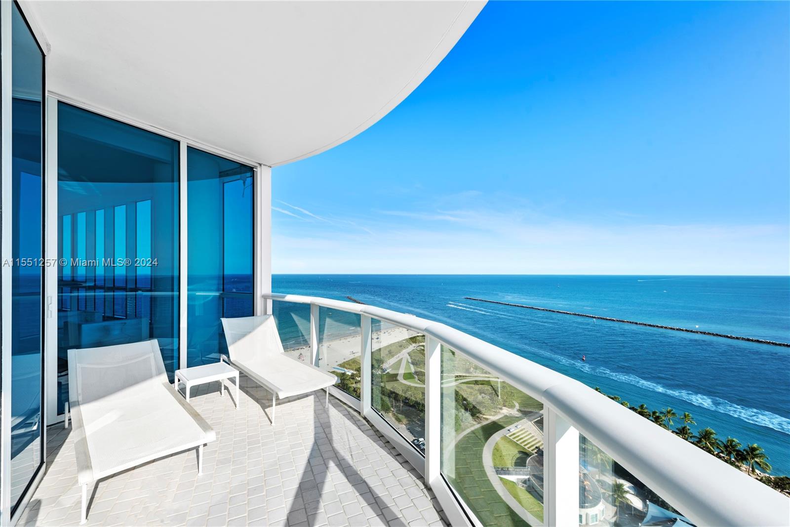 100 Pointe Dr, Miami Beach, FL, 33139 United States, 3 Bedrooms Bedrooms, ,3 BathroomsBathrooms,Residential,For Sale,Pointe Dr,A11551257