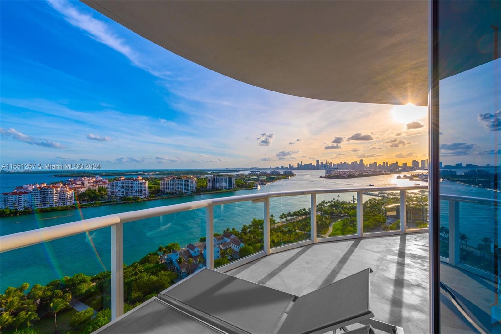 100 Pointe Dr, Miami Beach, FL, 33139 United States, 3 Bedrooms Bedrooms, ,3 BathroomsBathrooms,Residential,For Sale,Pointe Dr,A11551257