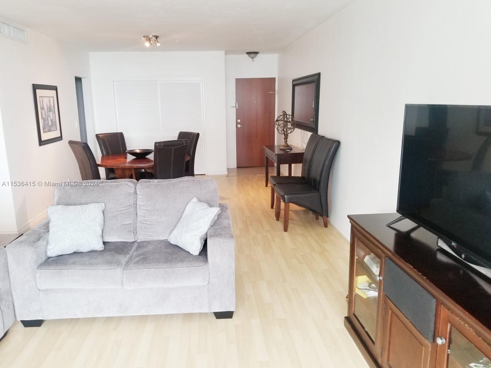 3801 OCEAN DR 10H, Hollywood, Florida 33019, 1 Bedroom Bedrooms, ,1 BathroomBathrooms,Residentiallease,For Rent,3801 OCEAN DR 10H,A11536415