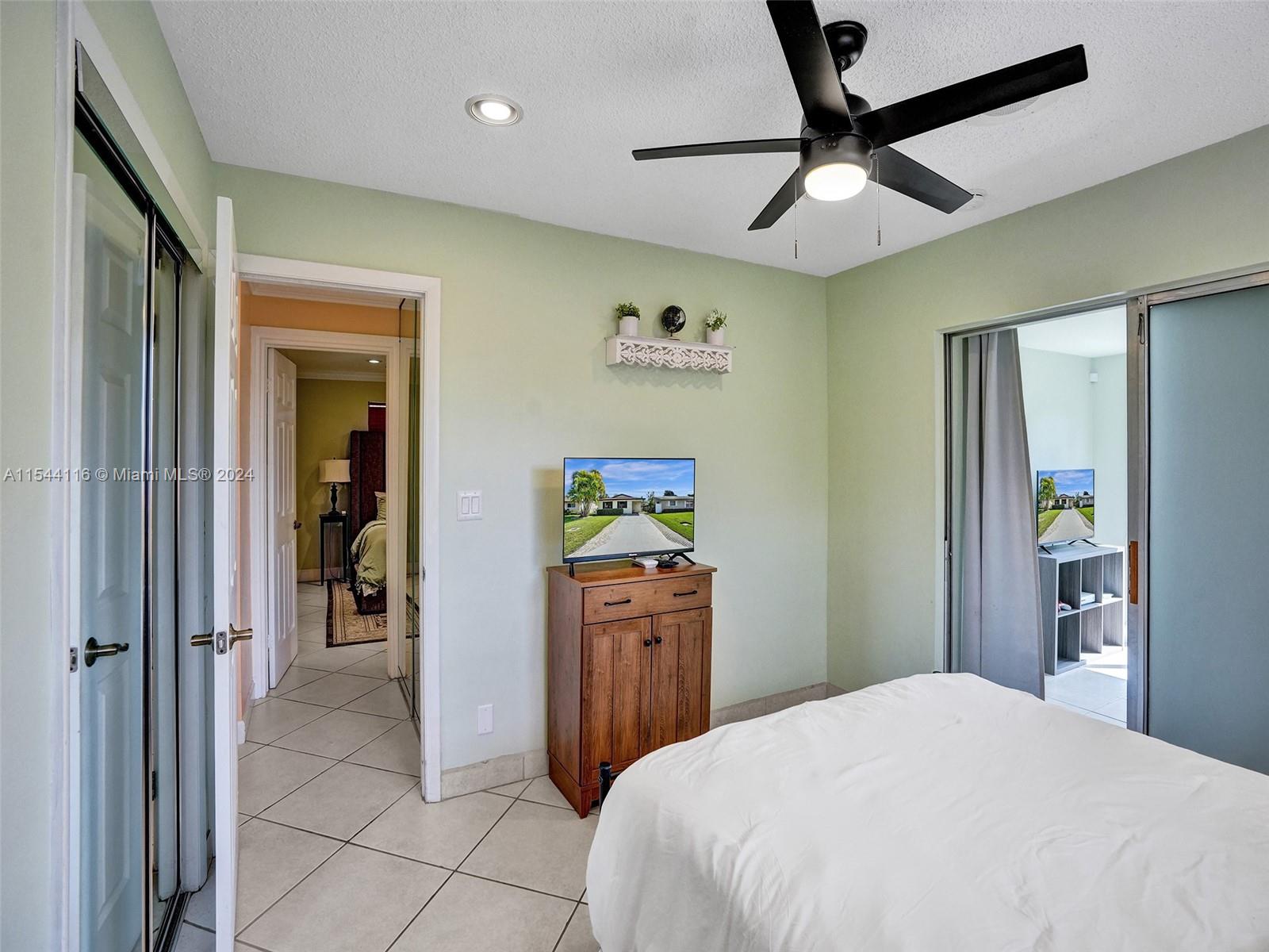 3810 12th Ter, Pompano Beach, FL, 33064 United States, 3 Bedrooms Bedrooms, ,2 BathroomsBathrooms,Residential,For Sale,12th Ter,A11544116