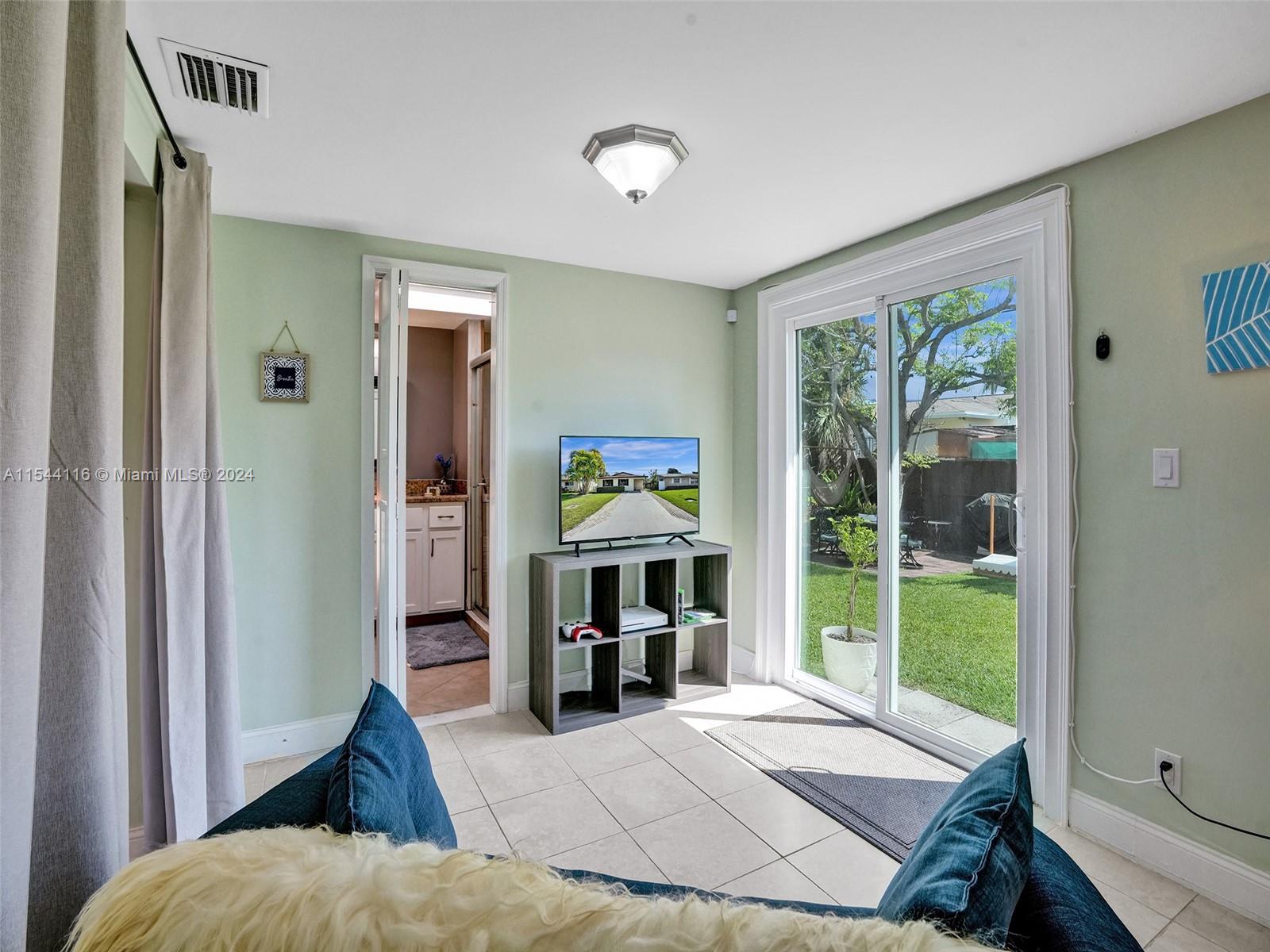 3810 12th Ter, Pompano Beach, FL, 33064 United States, 3 Bedrooms Bedrooms, ,2 BathroomsBathrooms,Residential,For Sale,12th Ter,A11544116