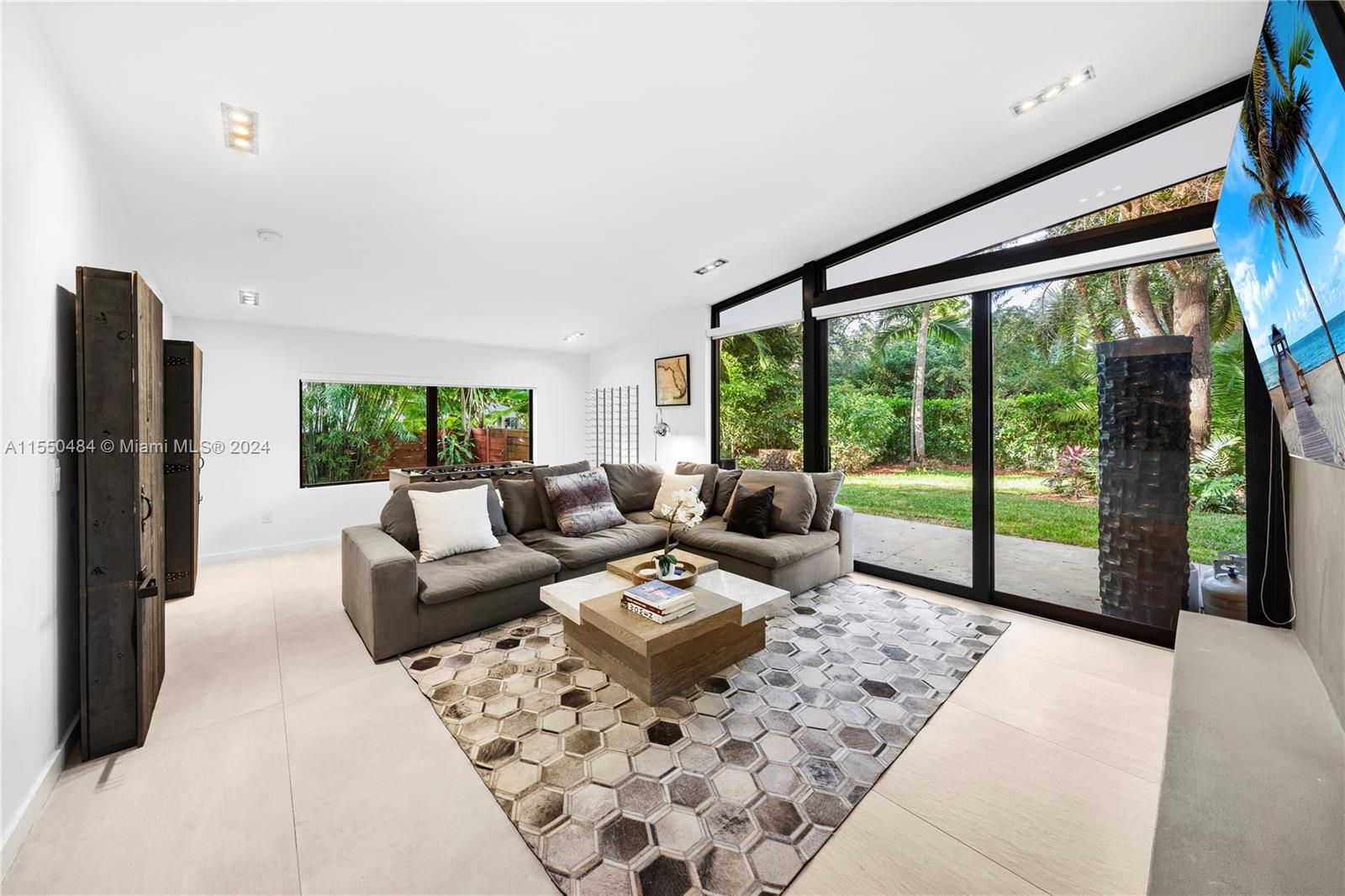 3111 22nd Ave, Miami, FL, 33133 United States, 6 Bedrooms Bedrooms, ,5 BathroomsBathrooms,Residential,For Sale,22nd Ave,A11550484