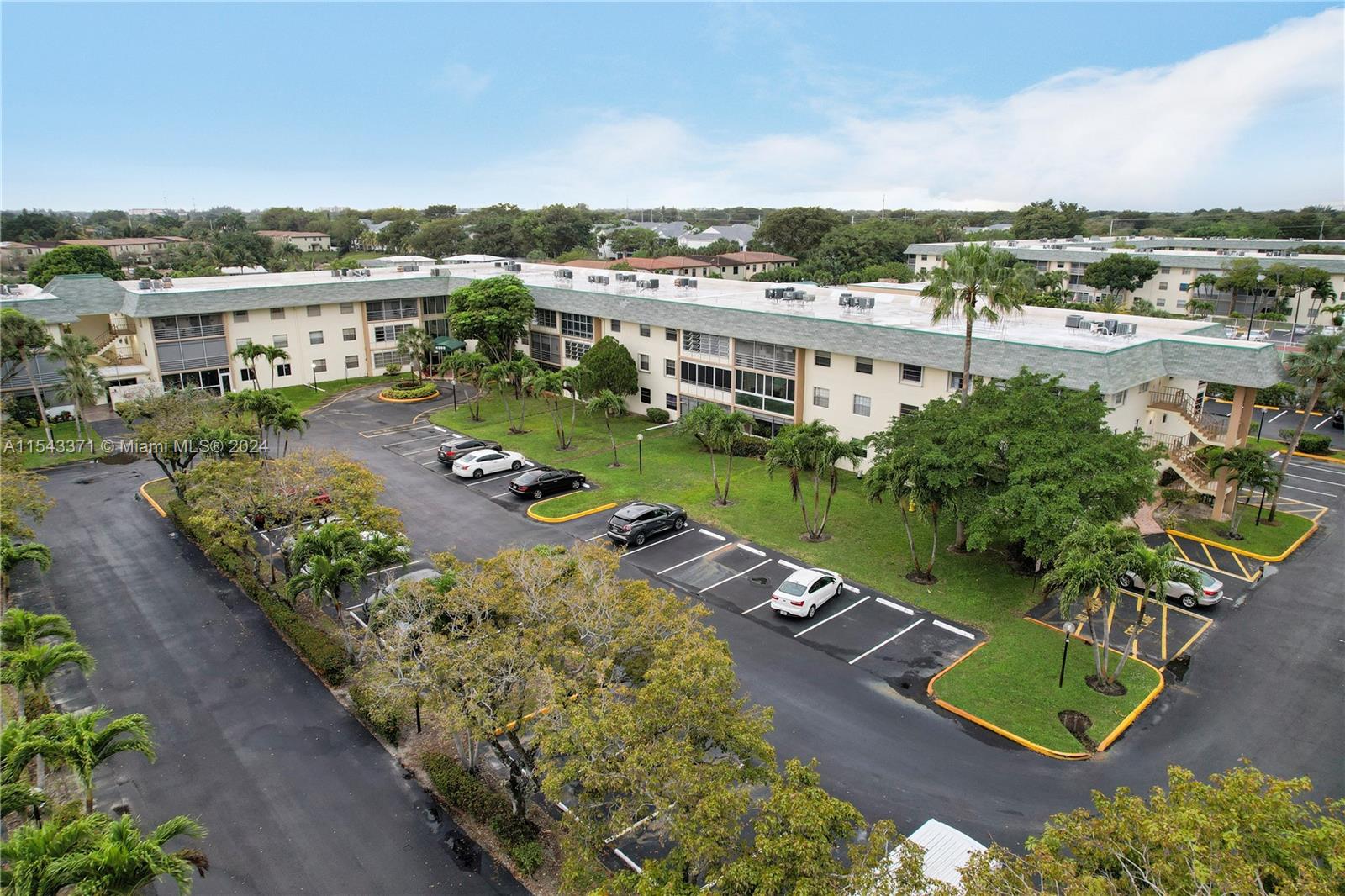 4990 Sabal Palm Blvd, Tamarac, FL, 33319 United States, 2 Bedrooms Bedrooms, ,2 BathroomsBathrooms,Residential,For Sale,Sabal Palm Blvd,A11543371