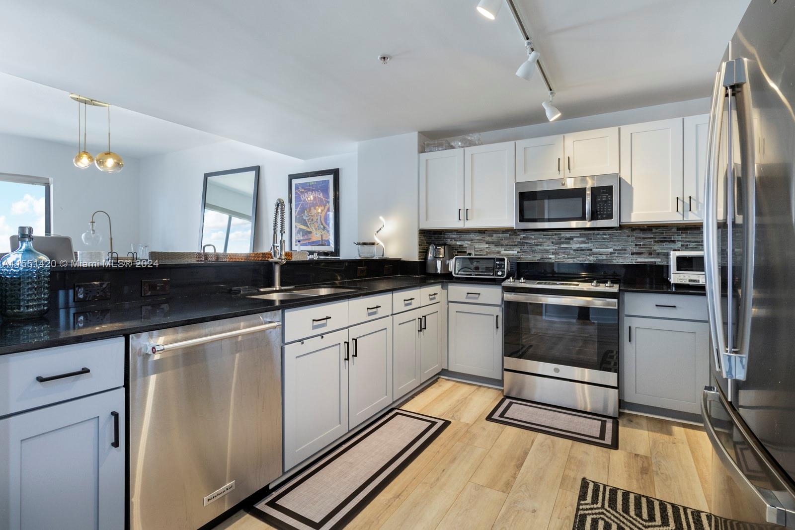 8390 72nd Ave, Miami, FL, 33143 United States, 2 Bedrooms Bedrooms, ,2 BathroomsBathrooms,Residential,For Sale,72nd Ave,A11551420
