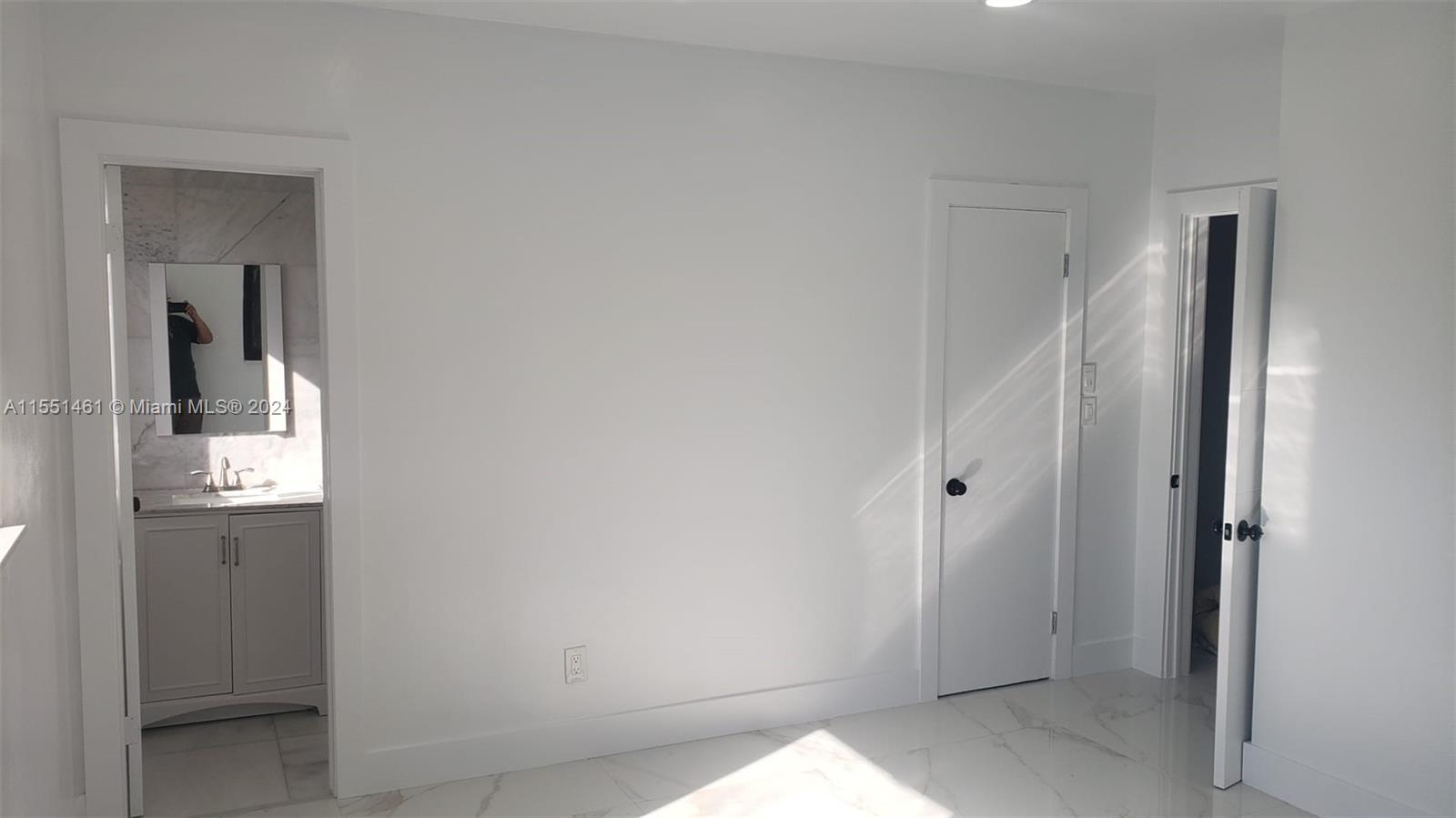 585 NE 179th Dr, North Miami Beach, Florida 33162, 3 Bedrooms Bedrooms, ,2 BathroomsBathrooms,Residentiallease,For Rent,585 NE 179th Dr,A11551461