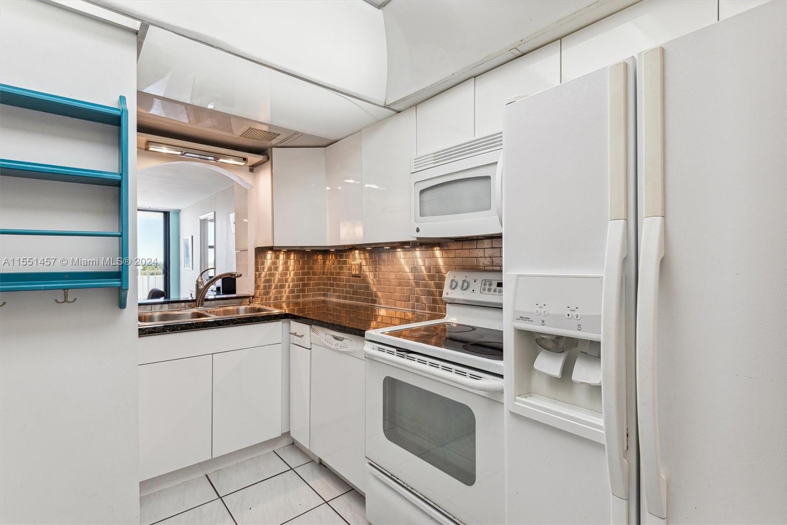 4301 Collins Ave 801, Miami Beach, Florida 33140, 2 Bedrooms Bedrooms, ,2 BathroomsBathrooms,Residentiallease,For Rent,4301 Collins Ave 801,A11551457