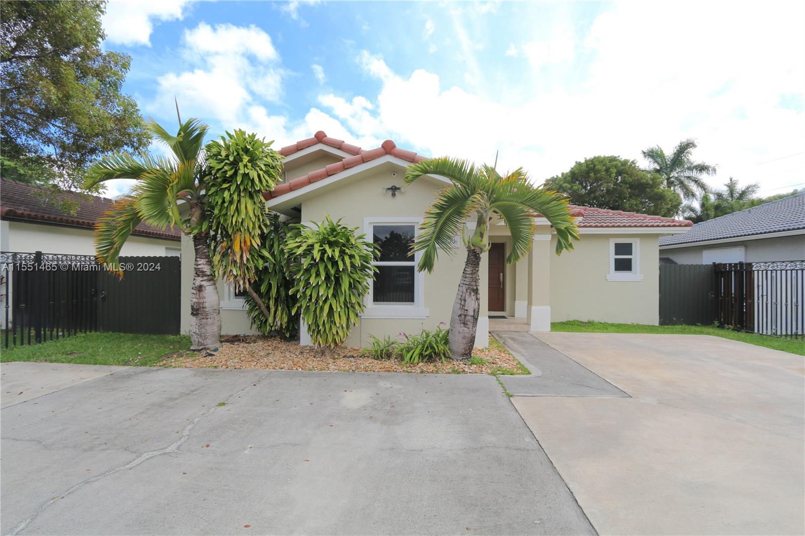27953 136th Pl, Homestead, FL, 33032 United States, 3 Bedrooms Bedrooms, ,2 BathroomsBathrooms,Residential,For Sale,136th Pl,A11551465