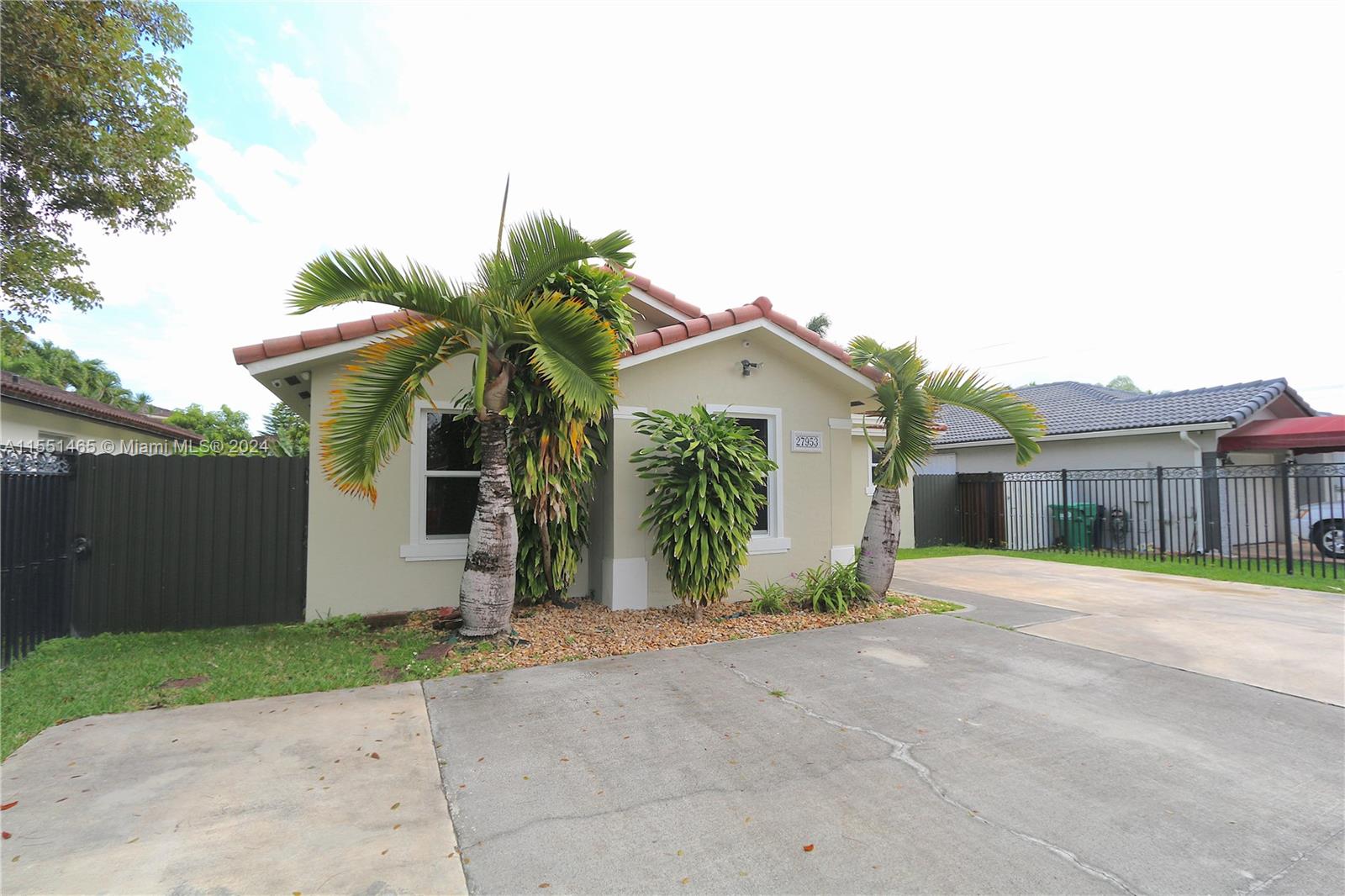 27953 136th Pl, Homestead, FL, 33032 United States, 3 Bedrooms Bedrooms, ,2 BathroomsBathrooms,Residential,For Sale,136th Pl,A11551465